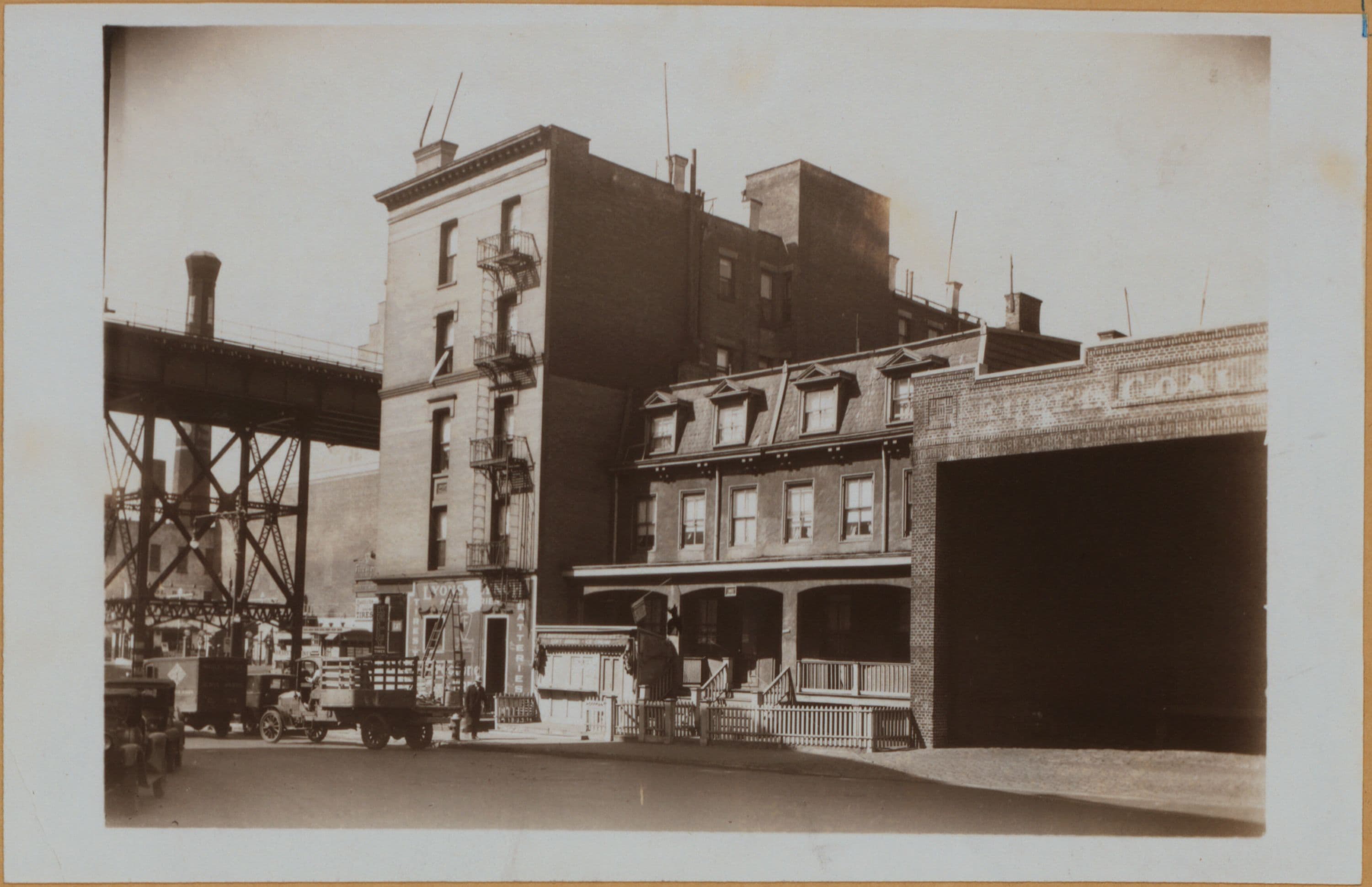 Manhattan: 129th Street (West) - Broadway