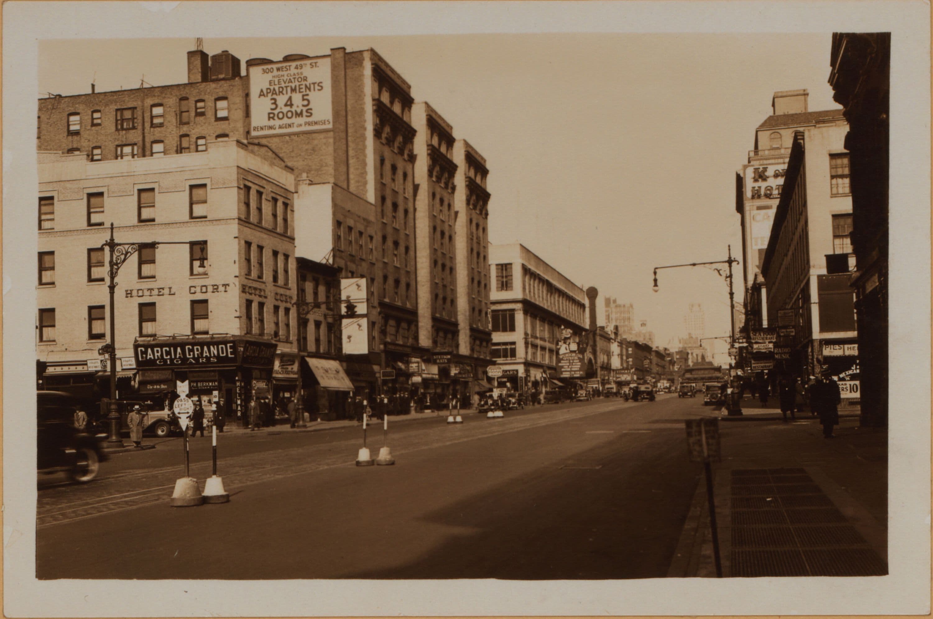Manhattan: 8th Avenue - 48th Street