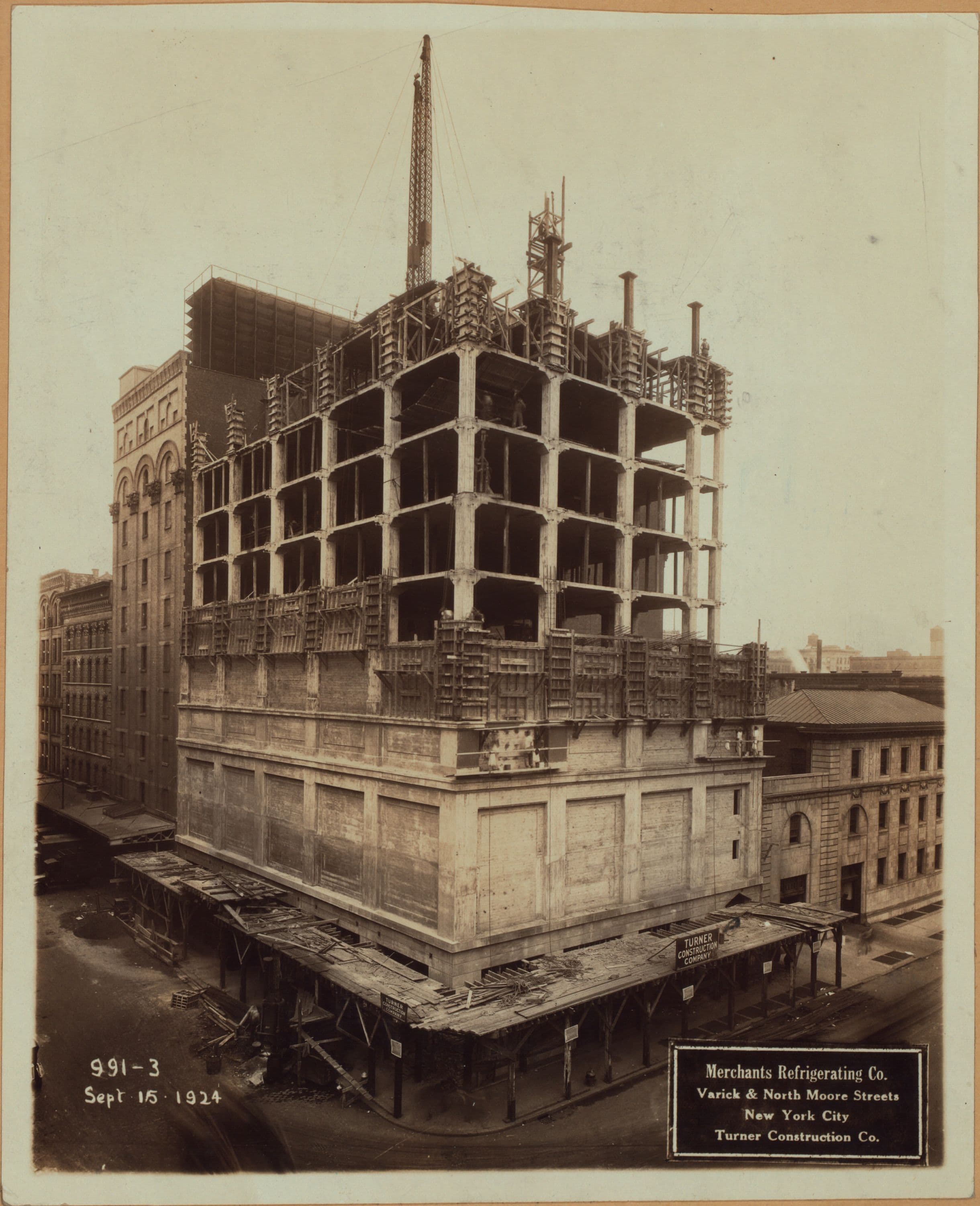 Manhattan: Varick Street - North Moore Street