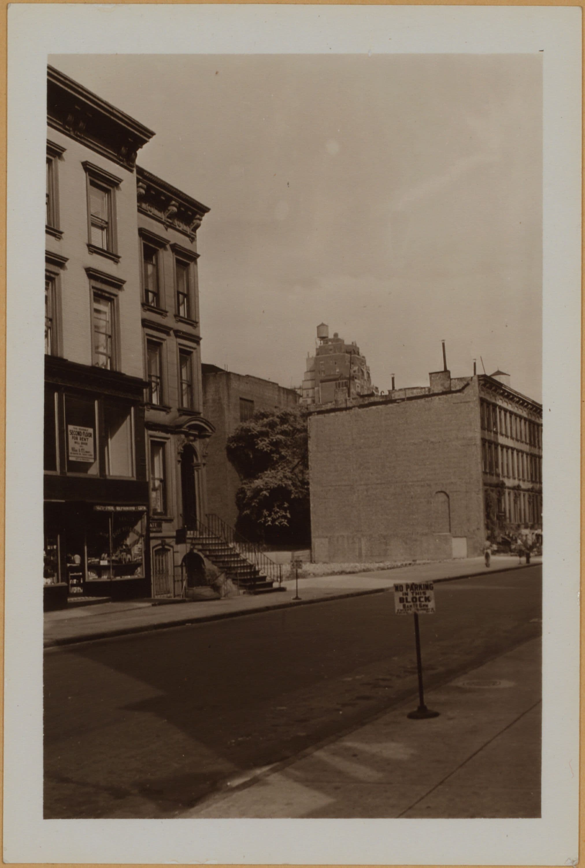 Manhattan: 56th Street - Lexington Avenue.