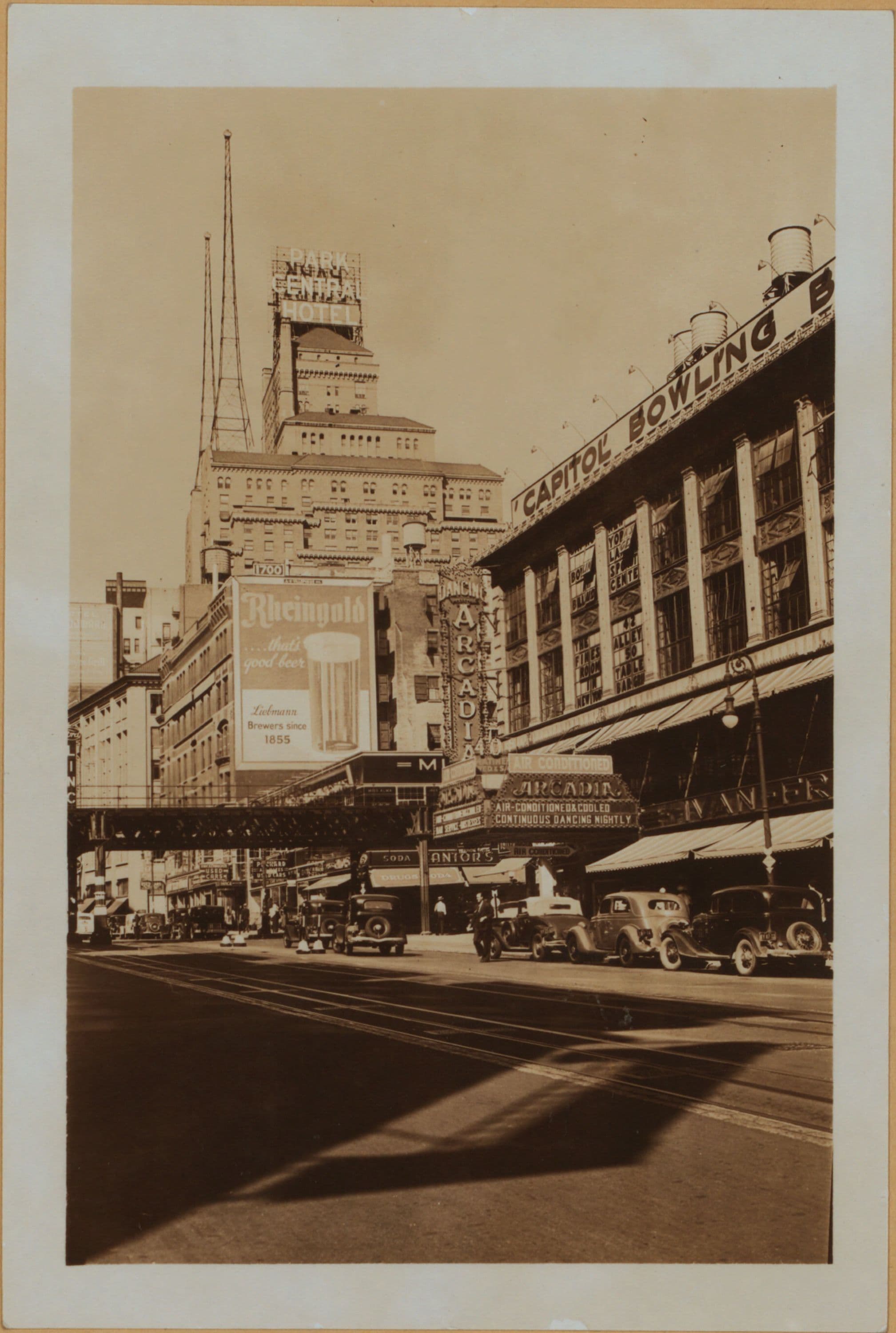 Manhattan: Broadway - 53rd Street