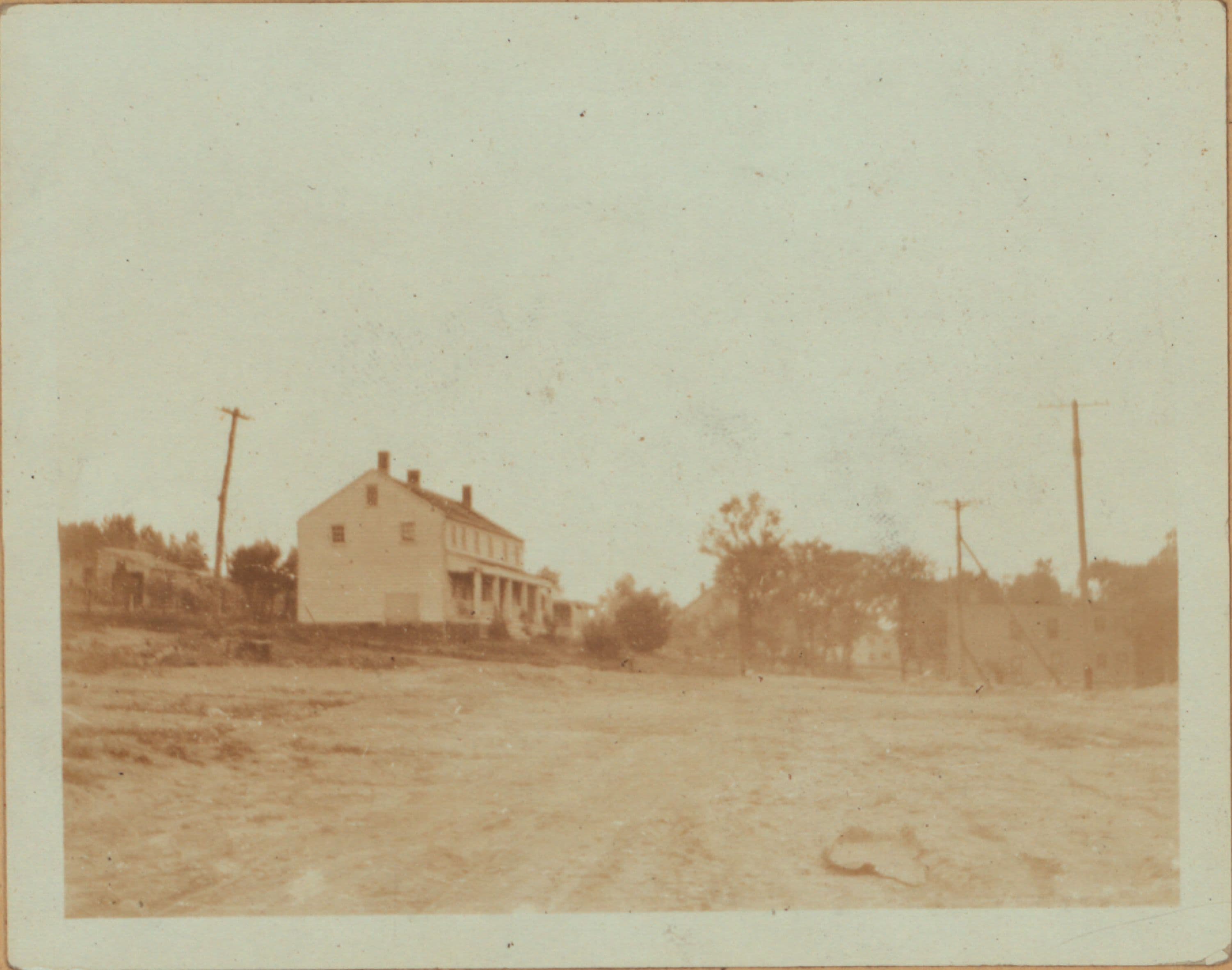 Queens: Calamus Avenue - 72nd Place