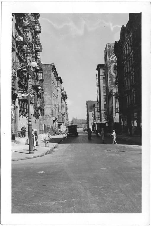 at Rivington Street and Lewis Street, to East, Manhattan