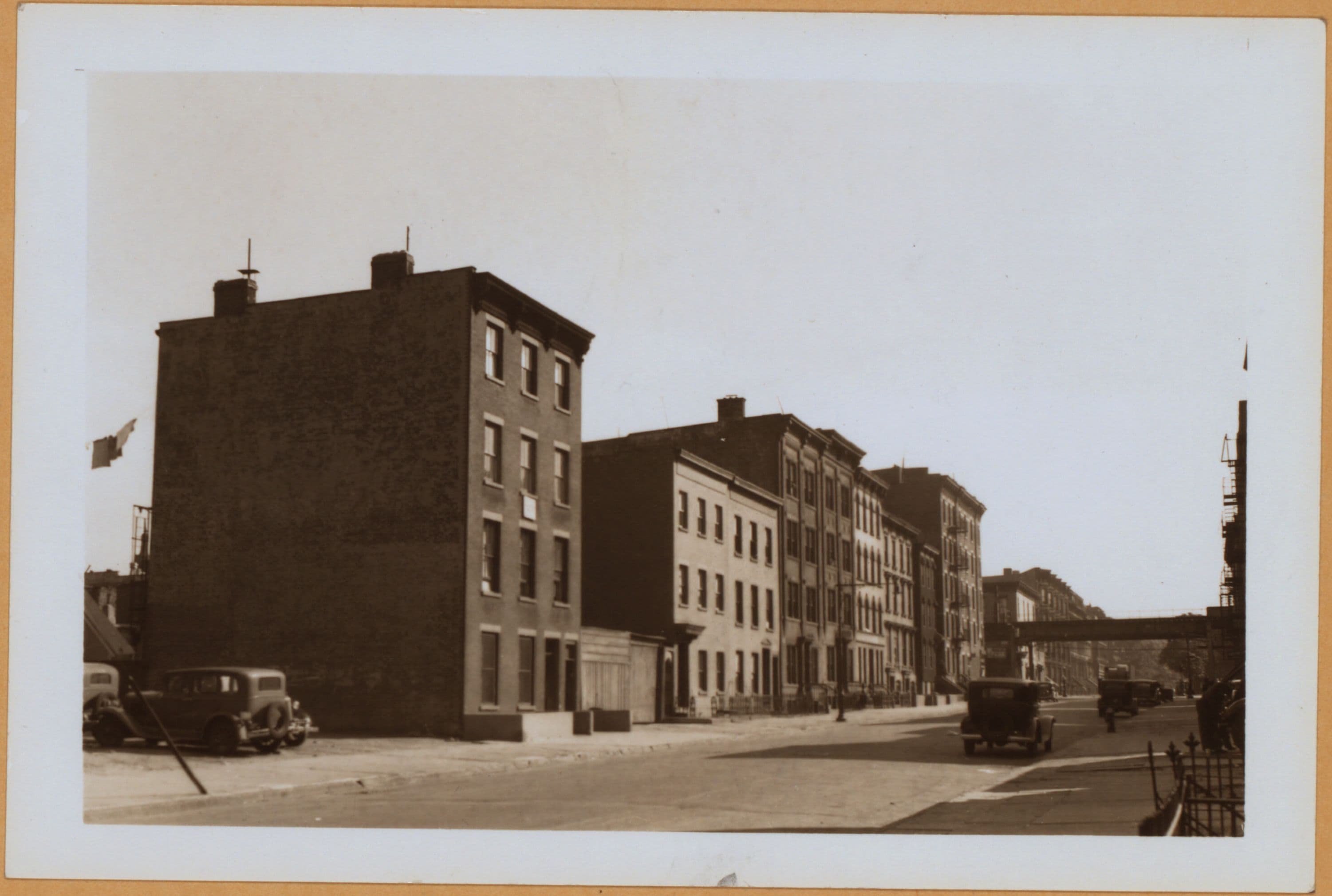 Brooklyn: Cumberland Street - Park Avenue