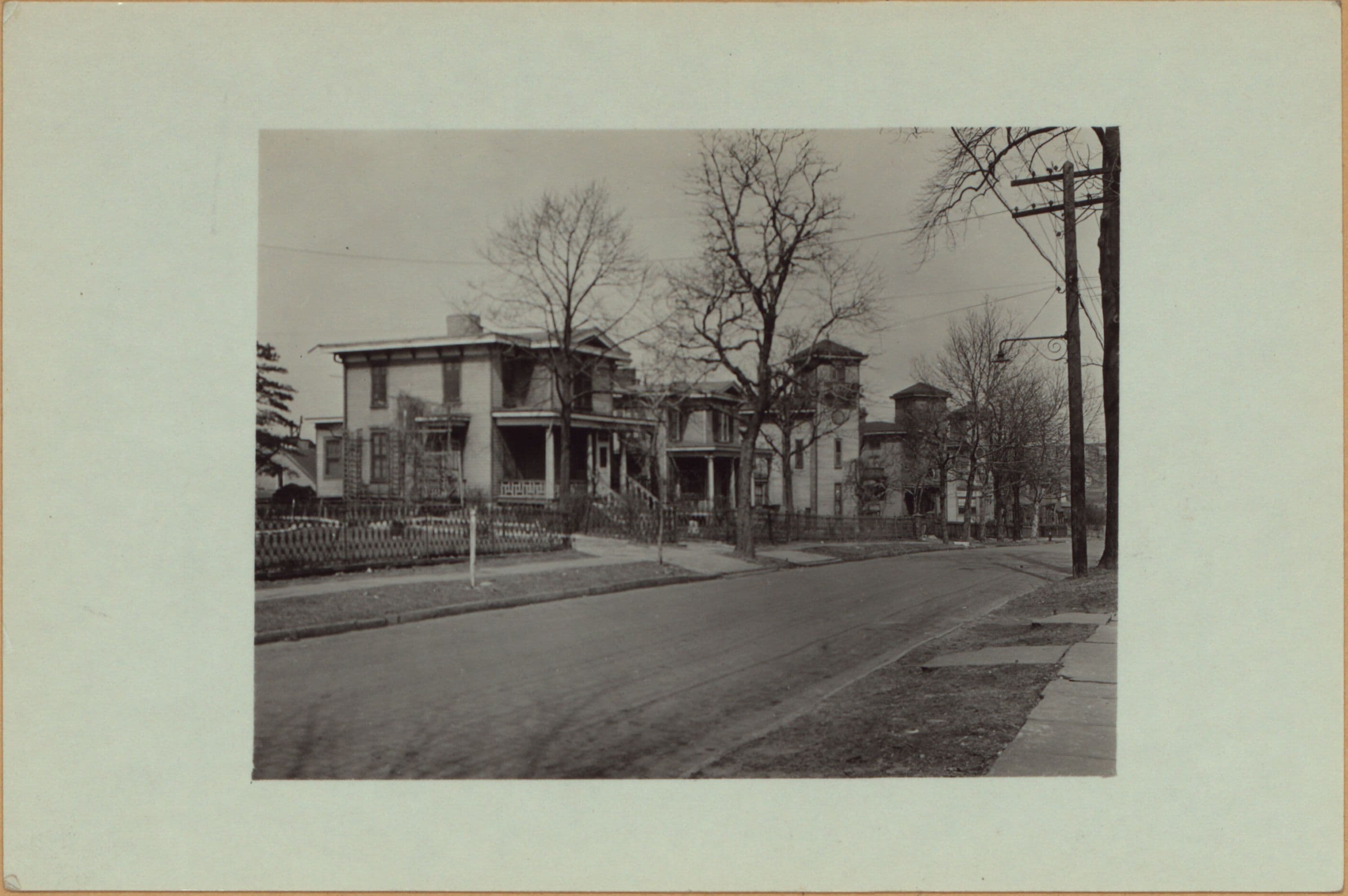 Queens: 12th Street - West 26th Avenue.