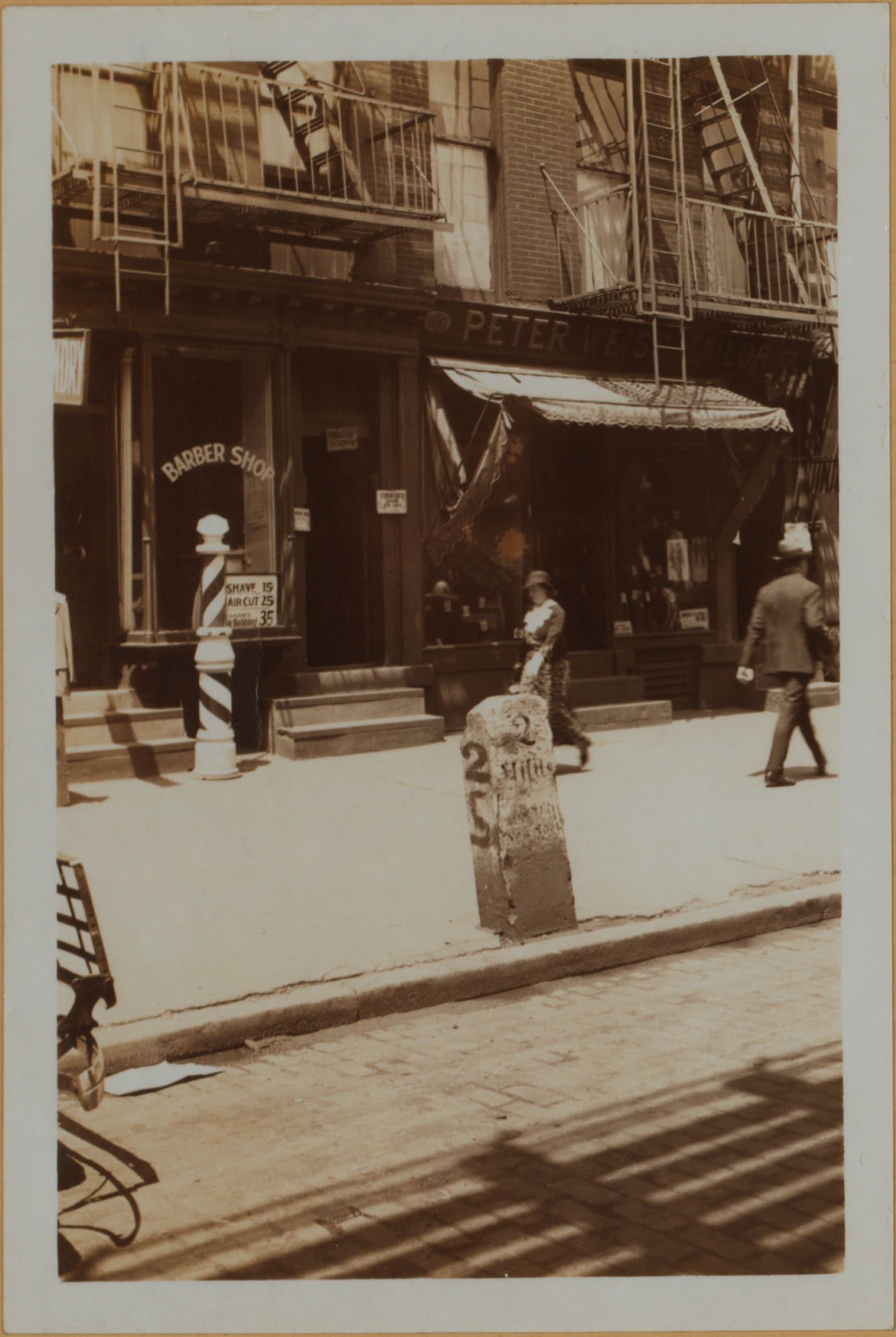 Manhattan: 3rd Avenue - west side - between 16th and 17th streets.