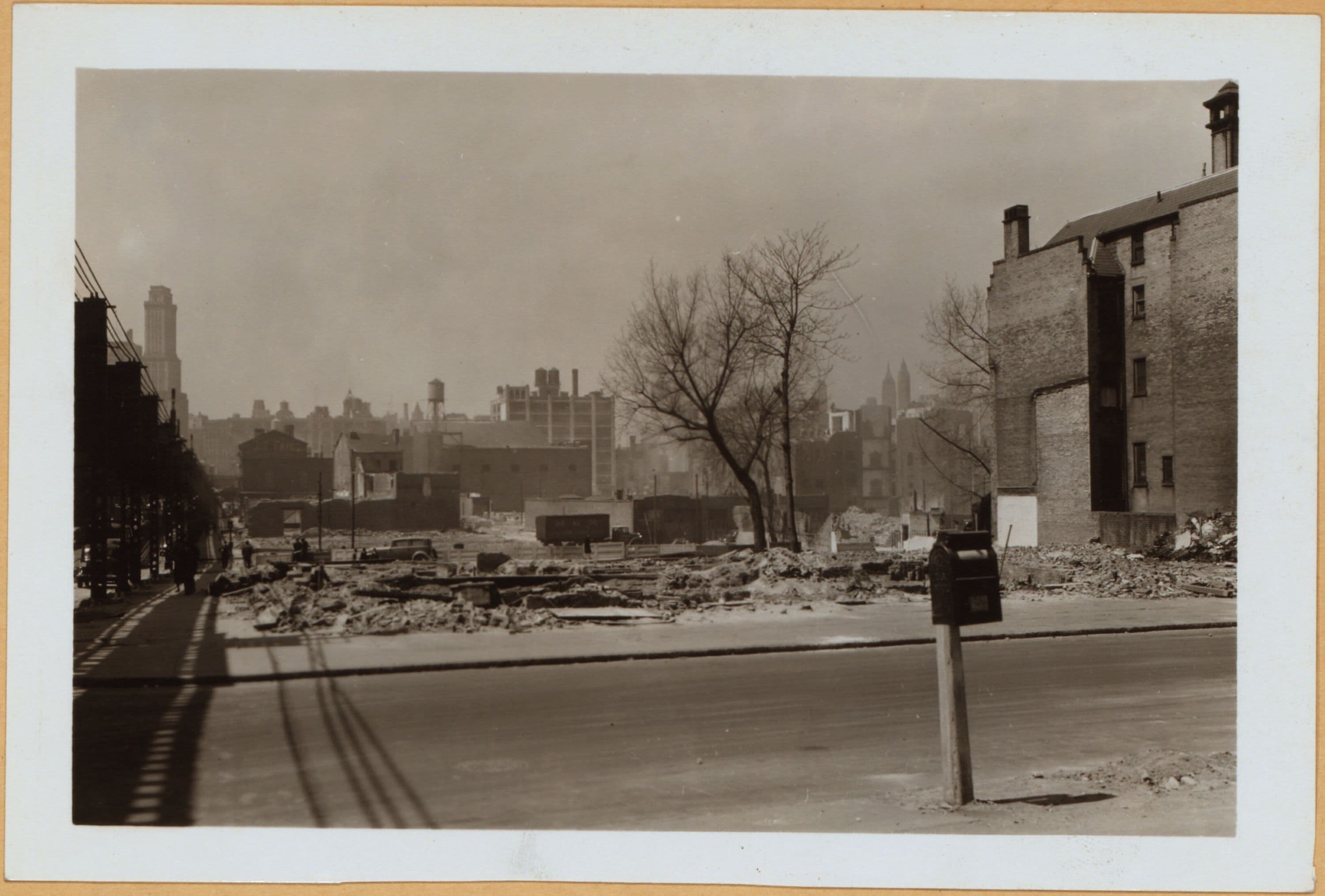 Brooklyn: Myrtle Avenue - St. Edward's Street