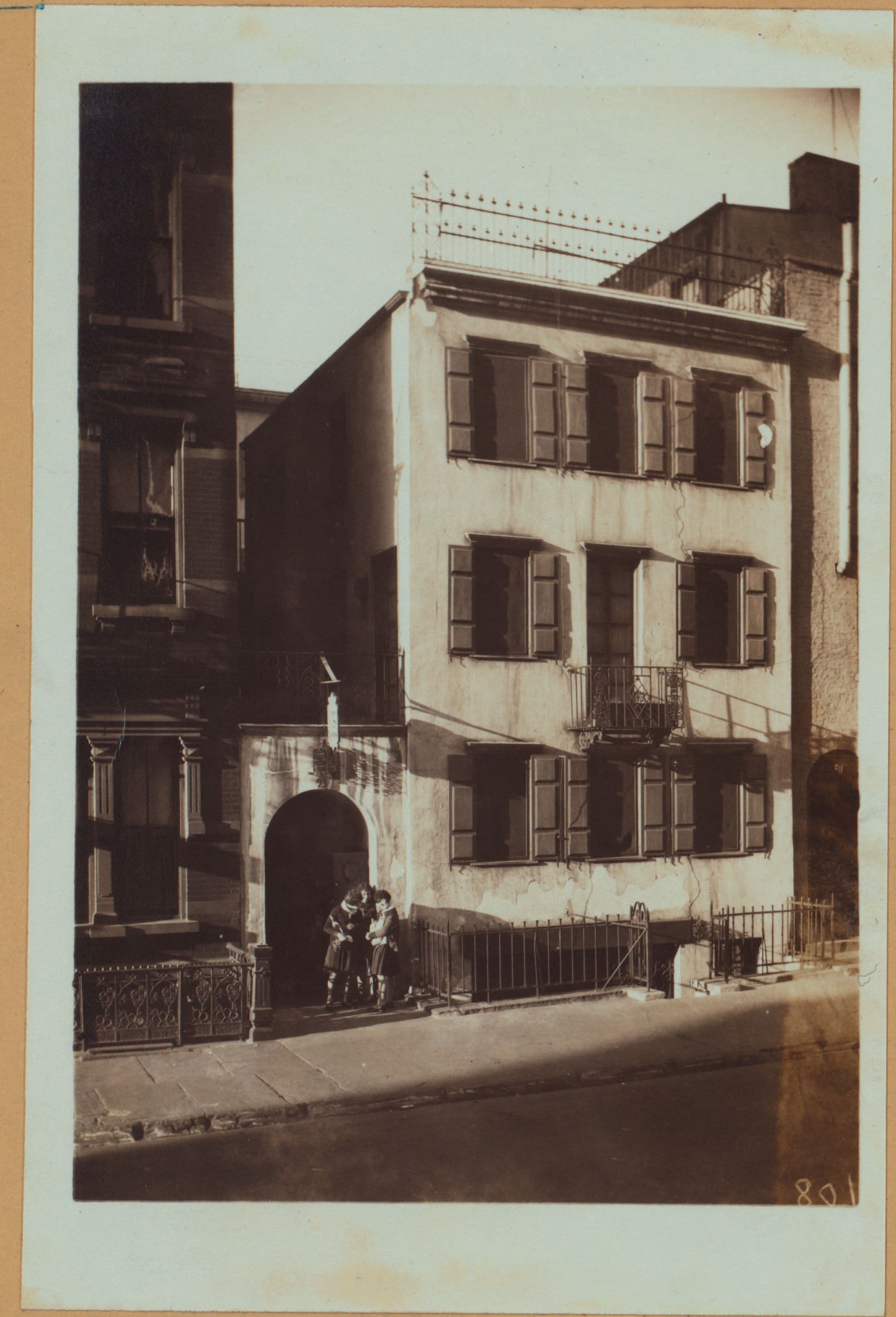 Manhattan: Perry Street - Bleecker Street, 1932