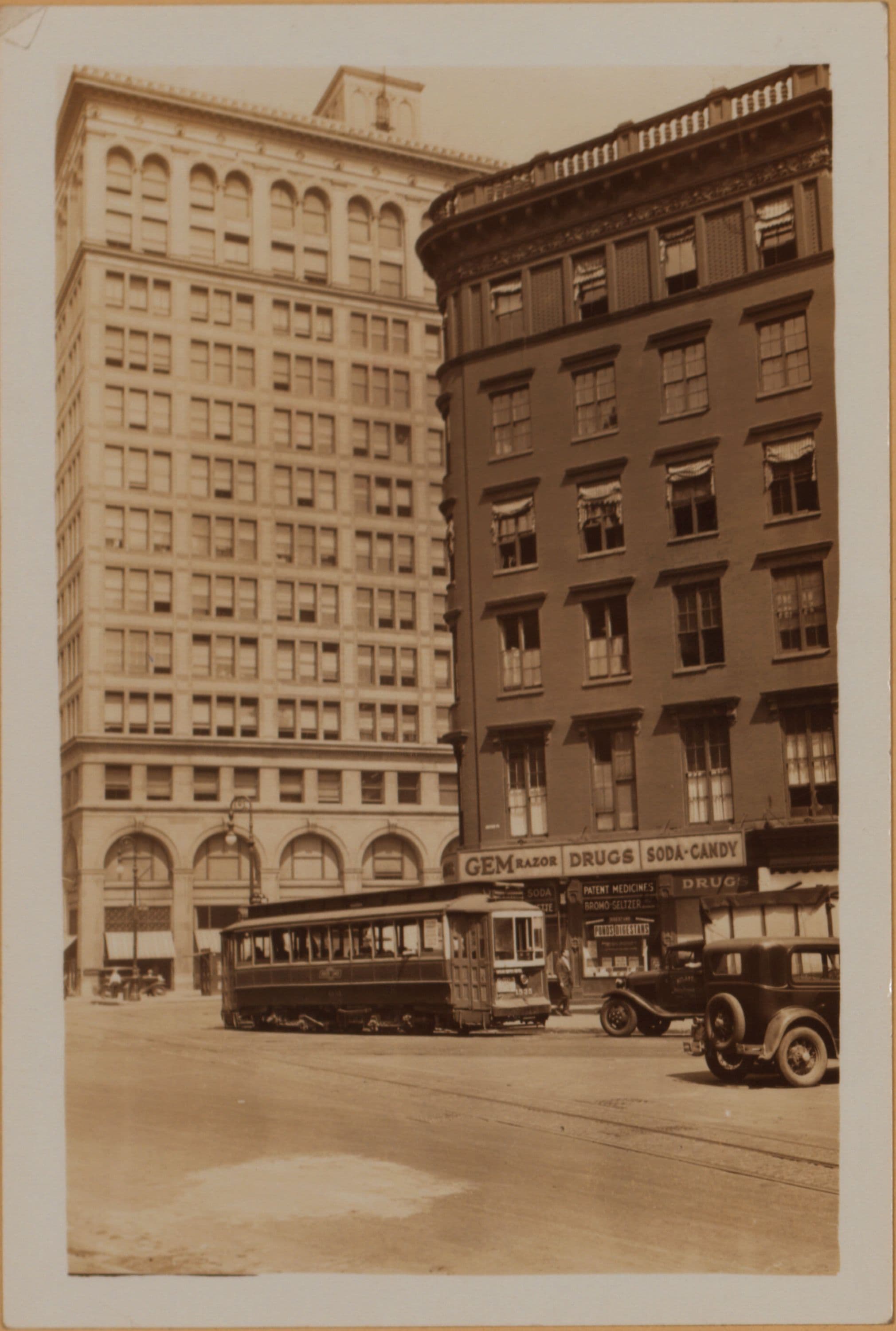 Manhattan: 8th Street - 4th Avenue