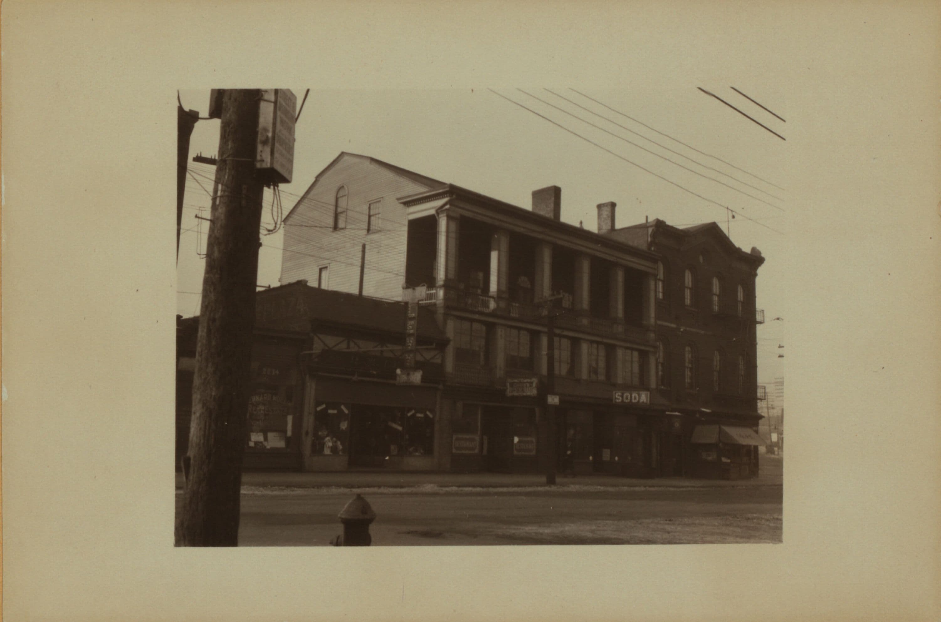 Richmond: Richmond Terrace - Richmond Avenue