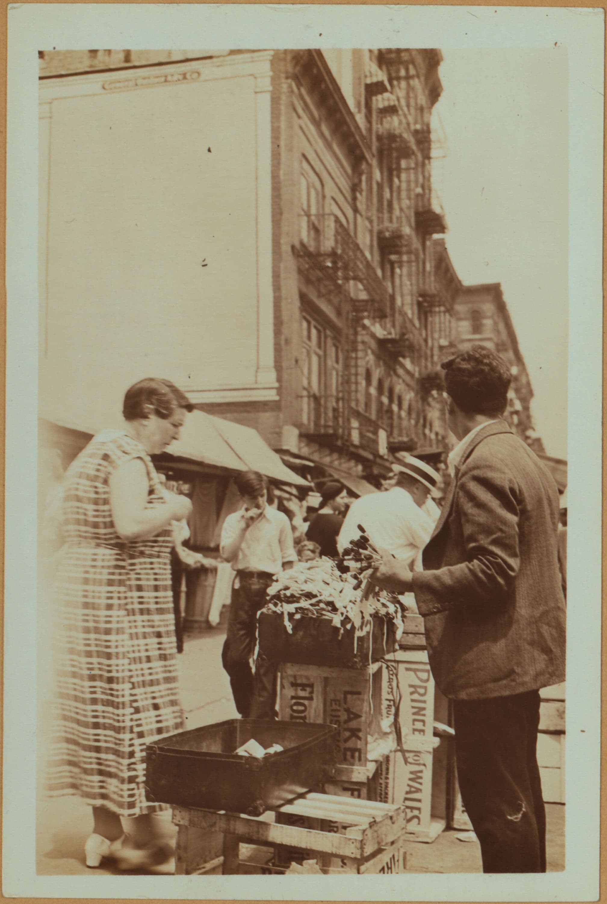 Occupations - Peddlers - Clothing - Dry goods - Notions.