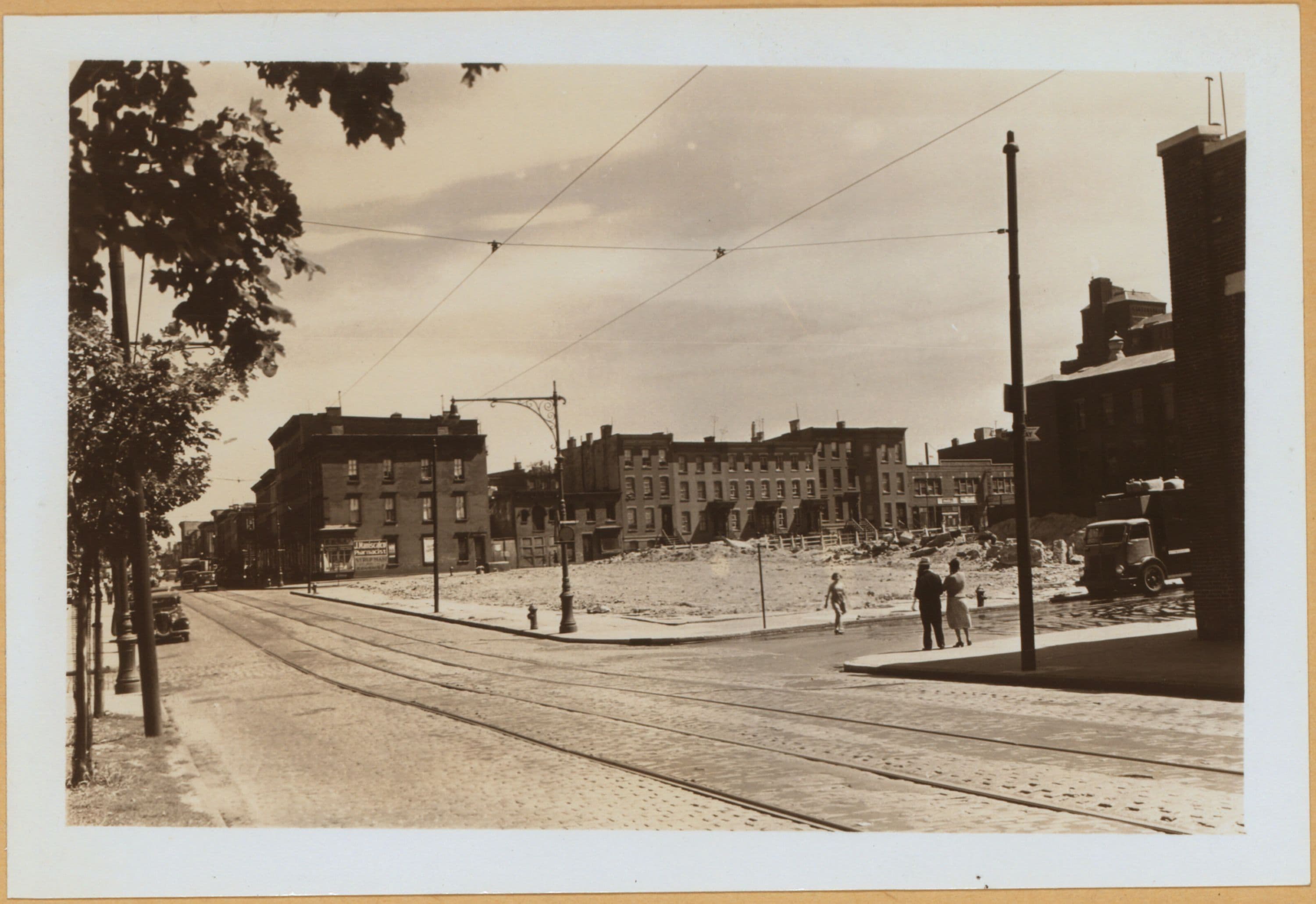 Brooklyn: Park Avenue - Navy Street