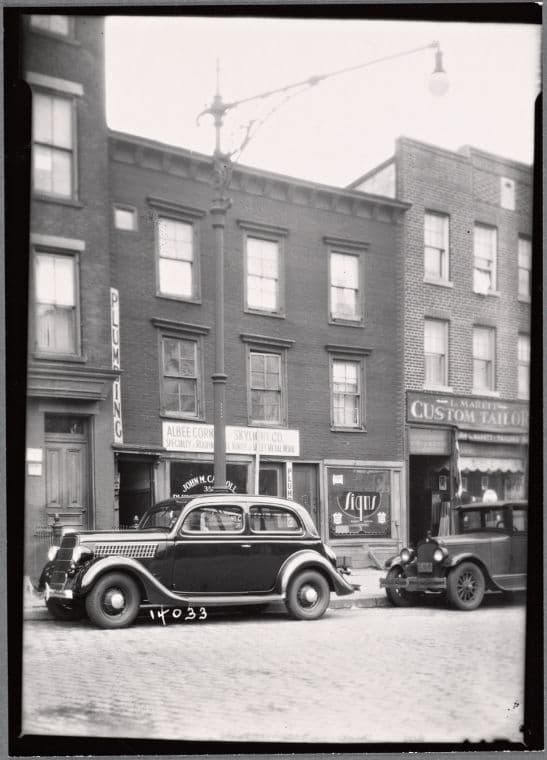 Storefronts: 356 Gold St.-Flatbush Ave. Ext., Brooklyn
