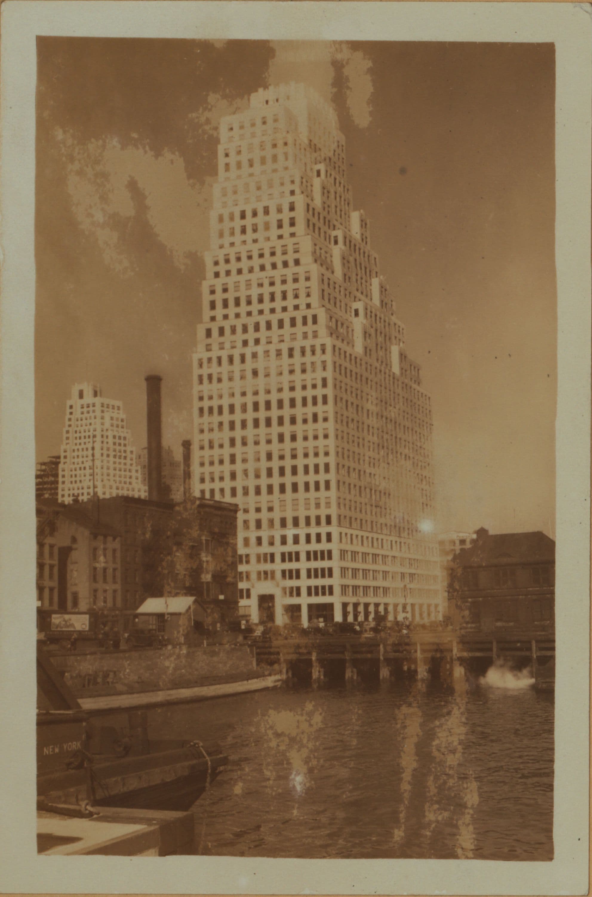 East River - Piers 11-12 - Manhattan - South Street.