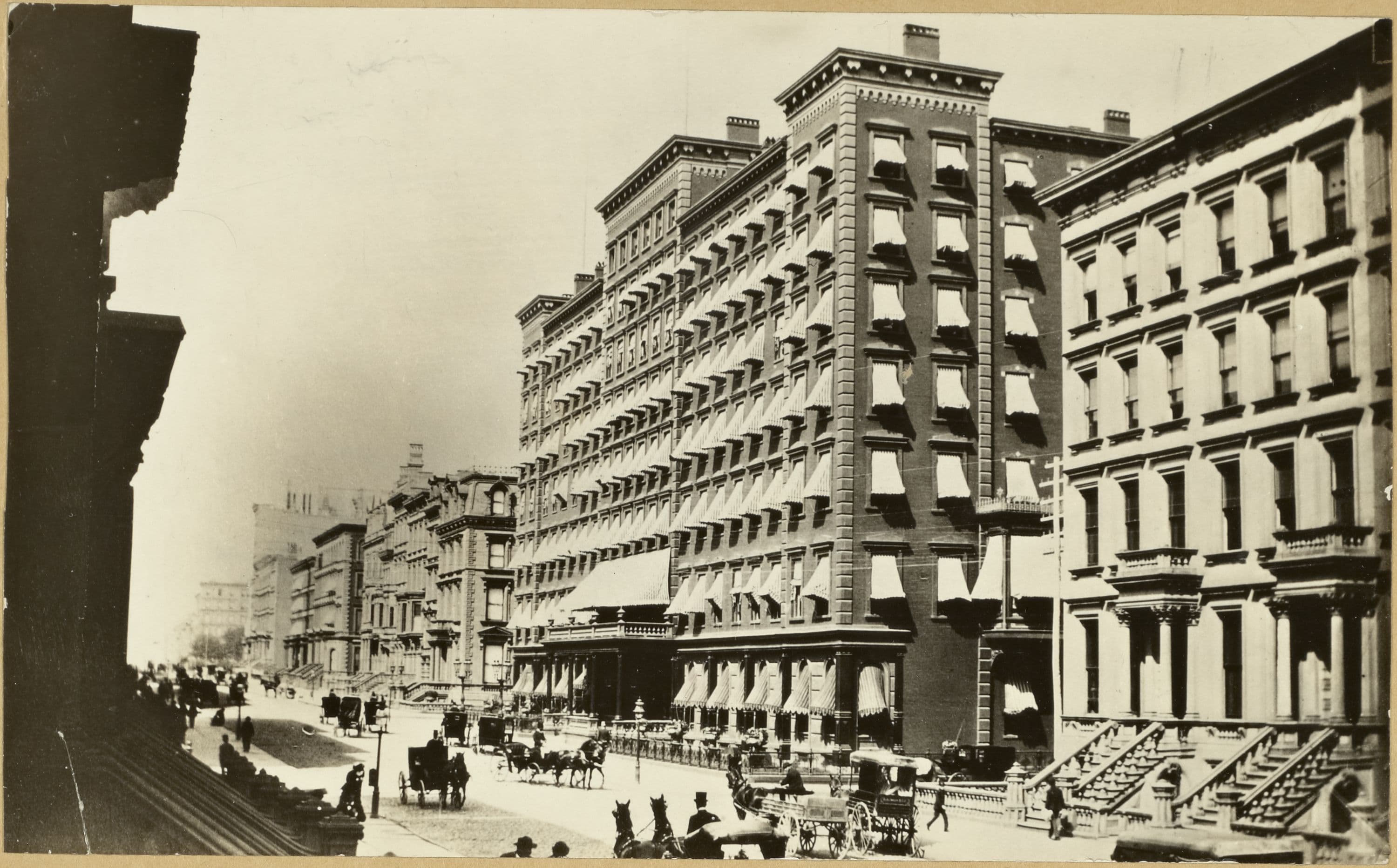 Manhattan: 5th Avenue - 46th Street