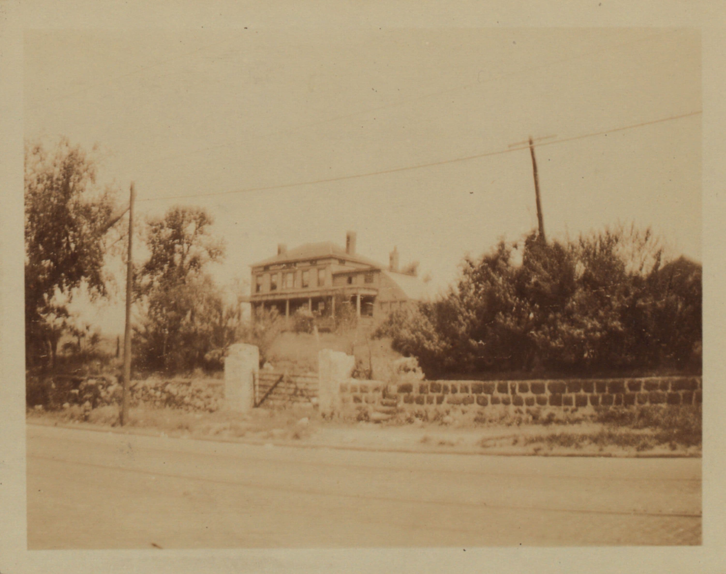 Queens: Broadway - Crescent Street