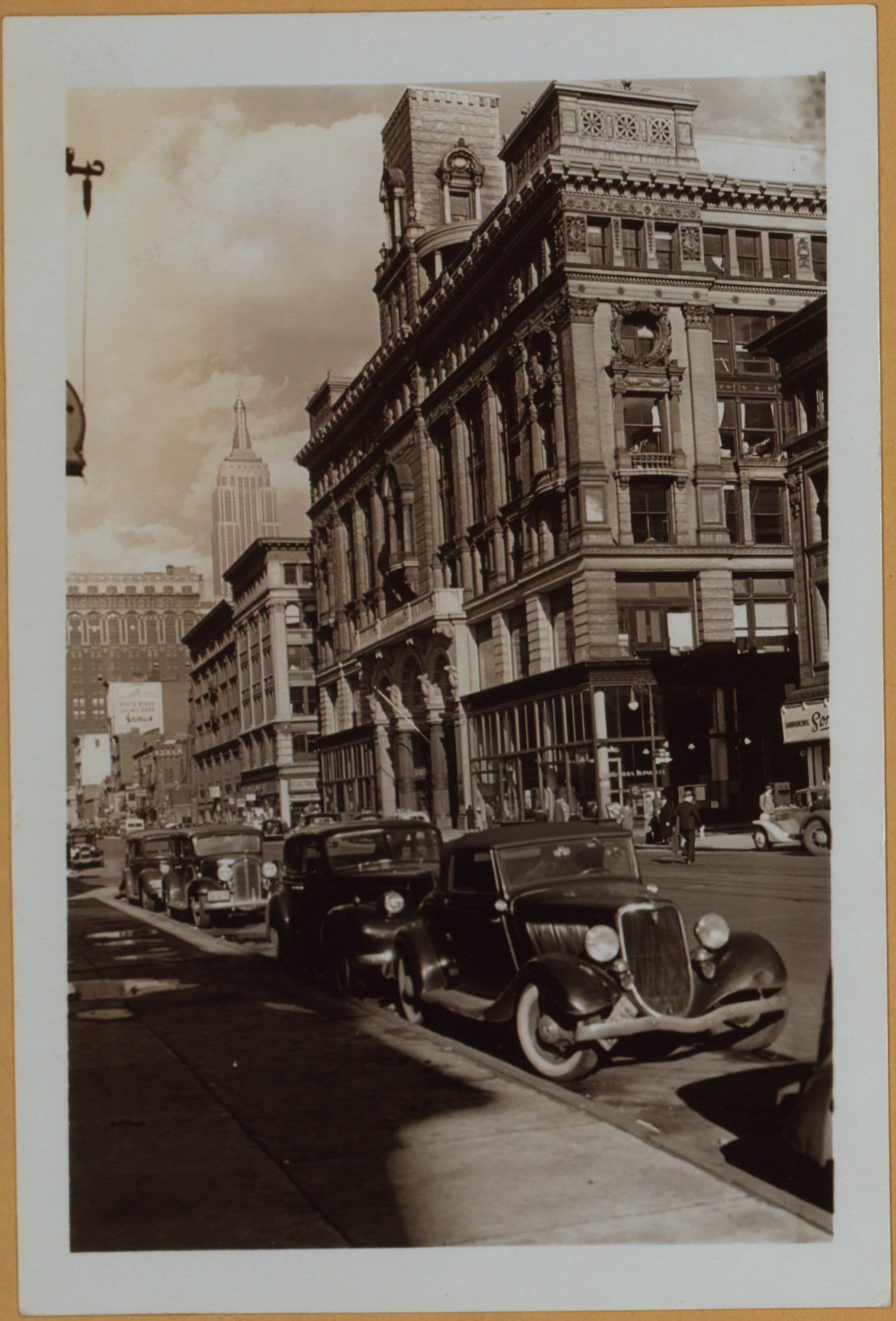 Manhattan: 6th Avenue - 18th Street (West)
