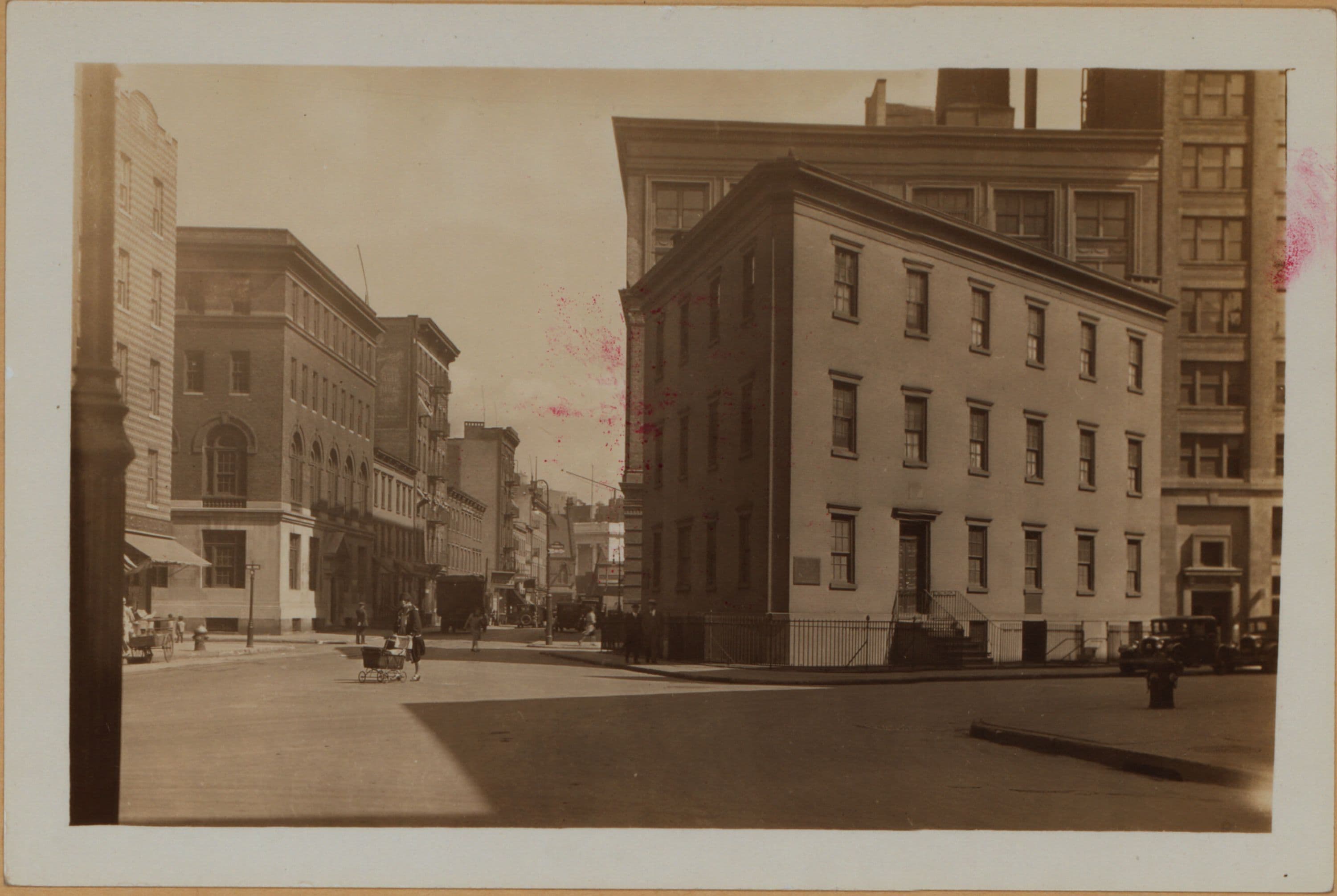 Manhattan: Christopher Street - Waverly Place