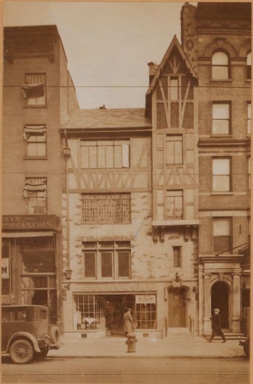 Brooklyn: Court Street - Livingston Street