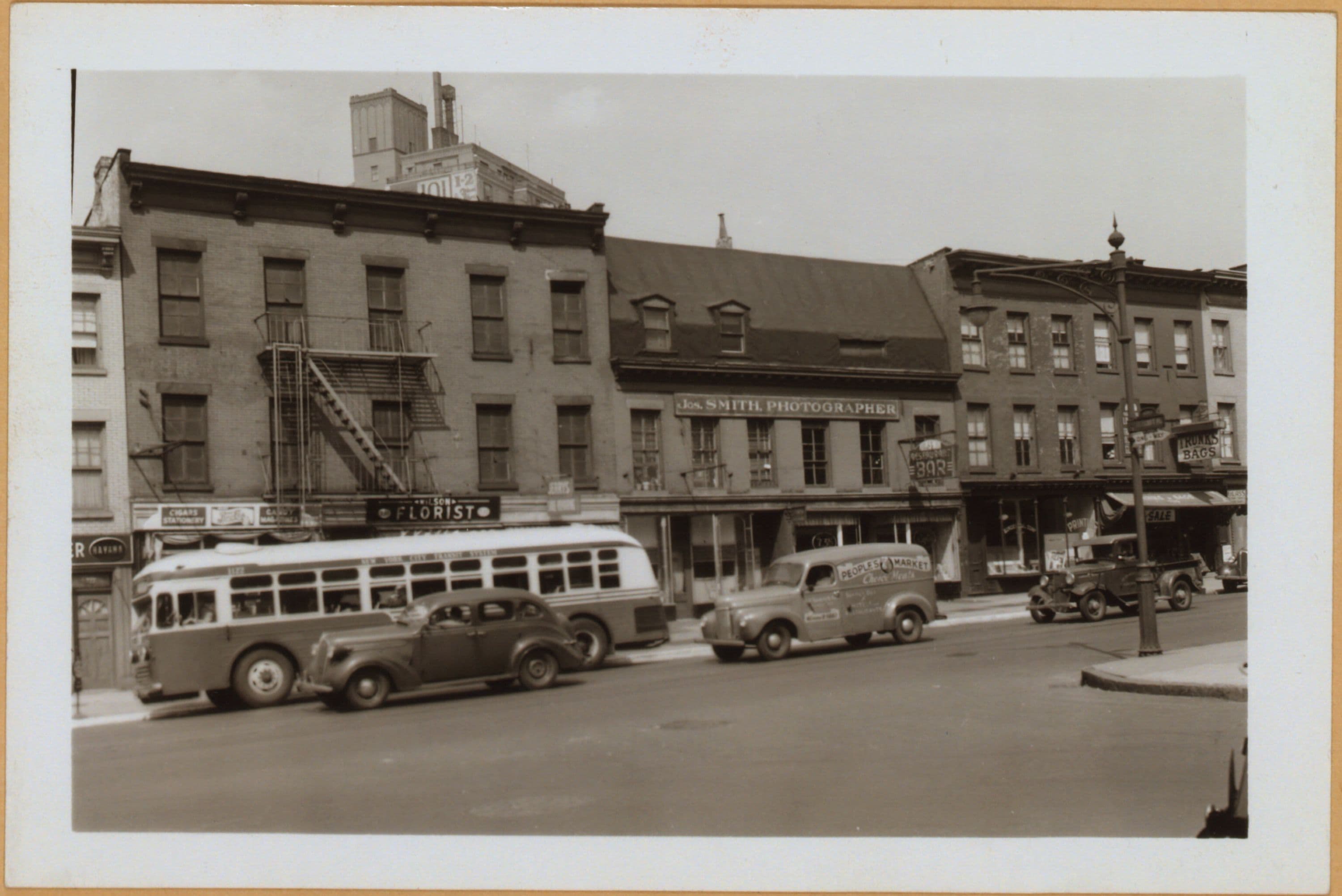 Brooklyn: Fulton Street - Elliott Place (South)