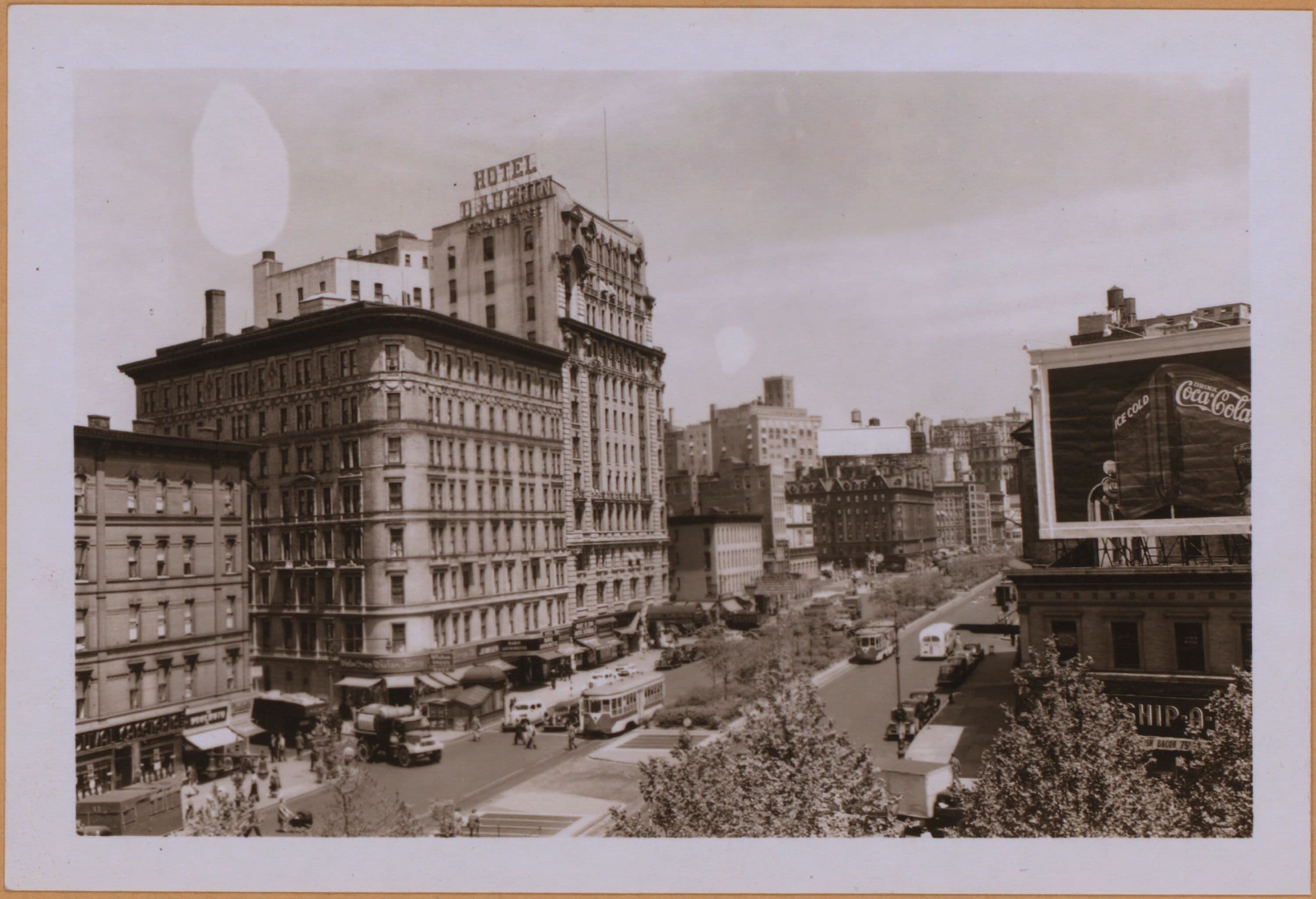 Manhattan: Broadway - 66th Street (West)