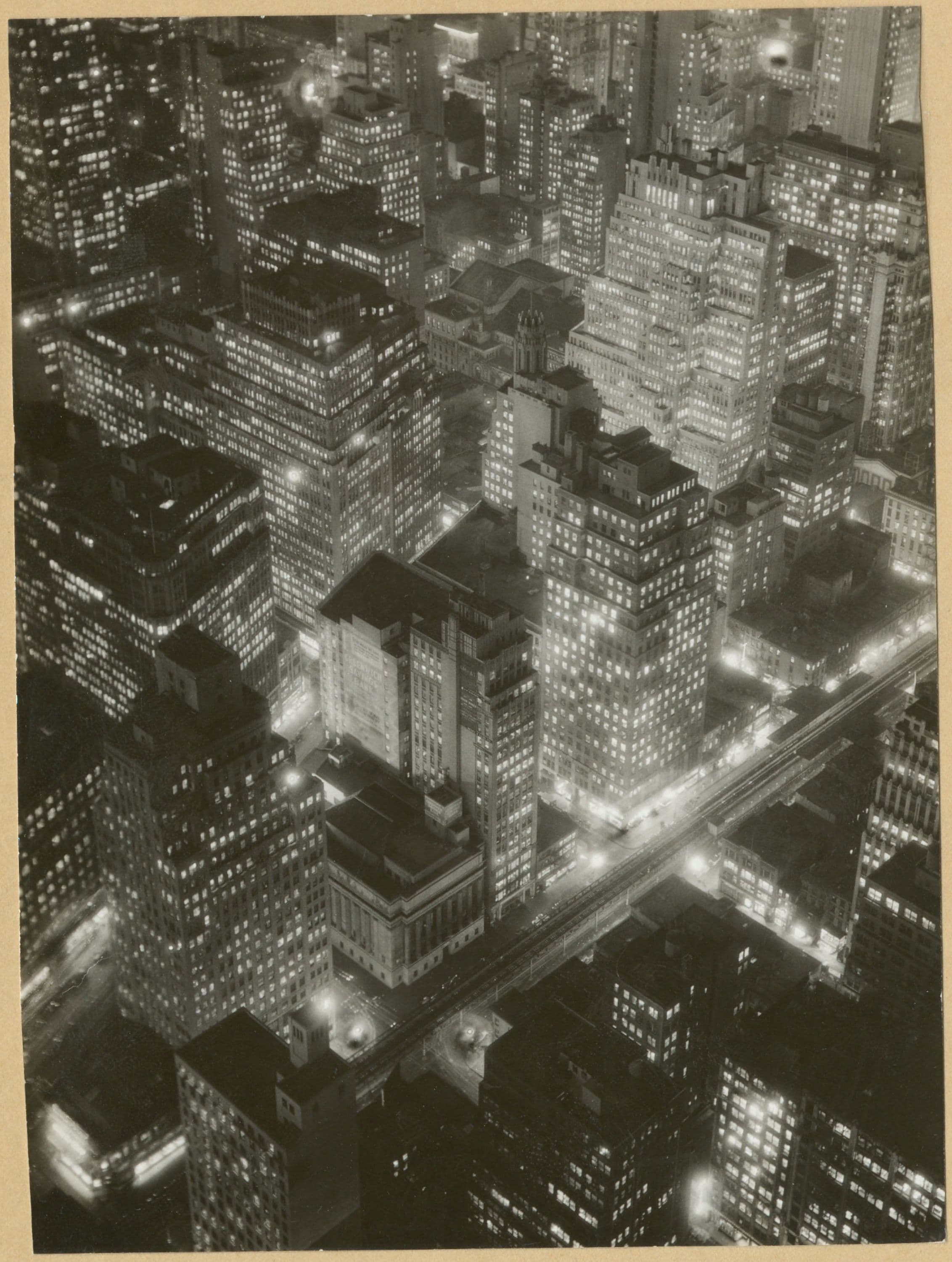 General view - 5th Avenue - Empire State Building.
