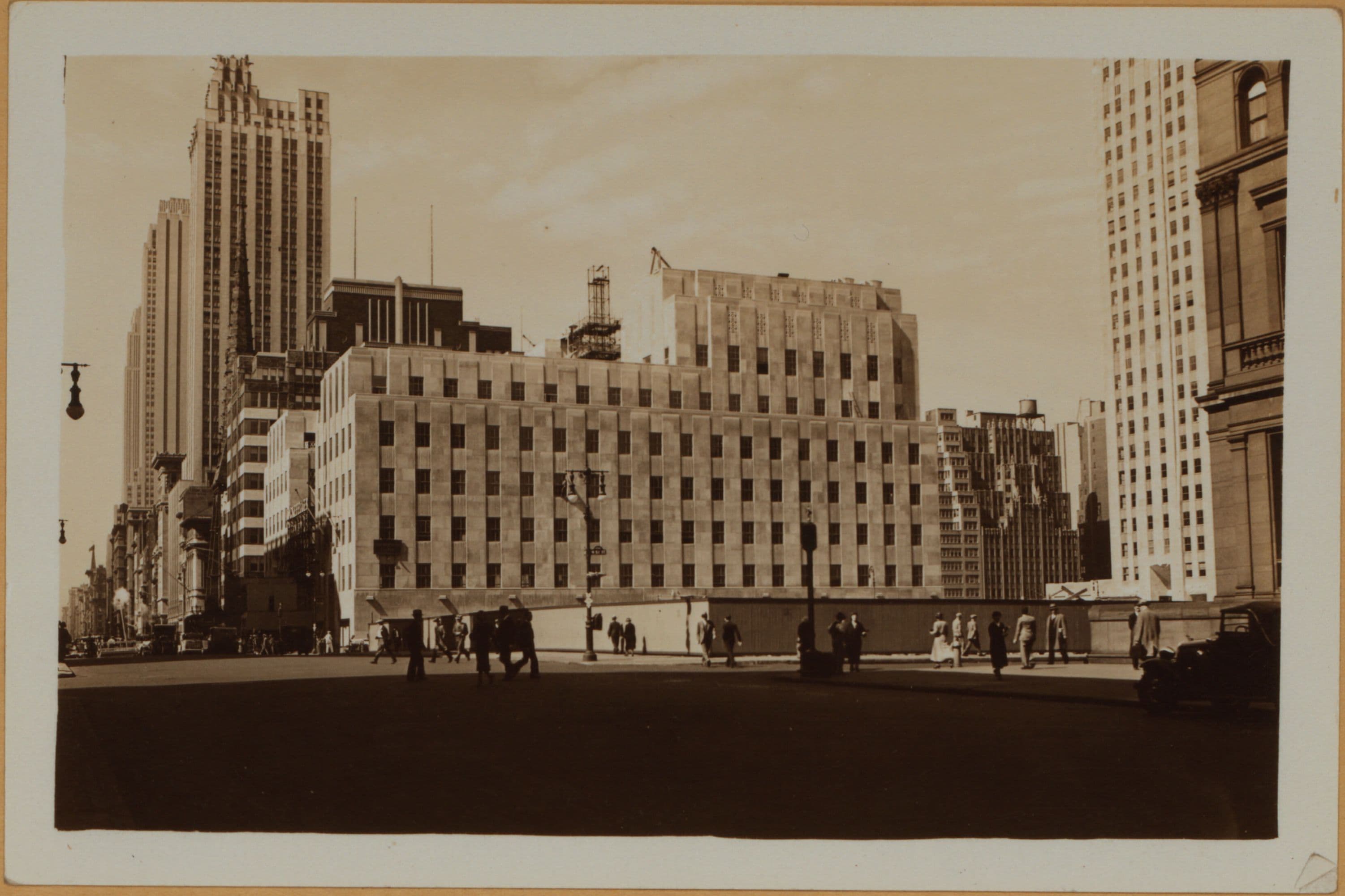 Manhattan: 5th Avenue - 51st Street (West)