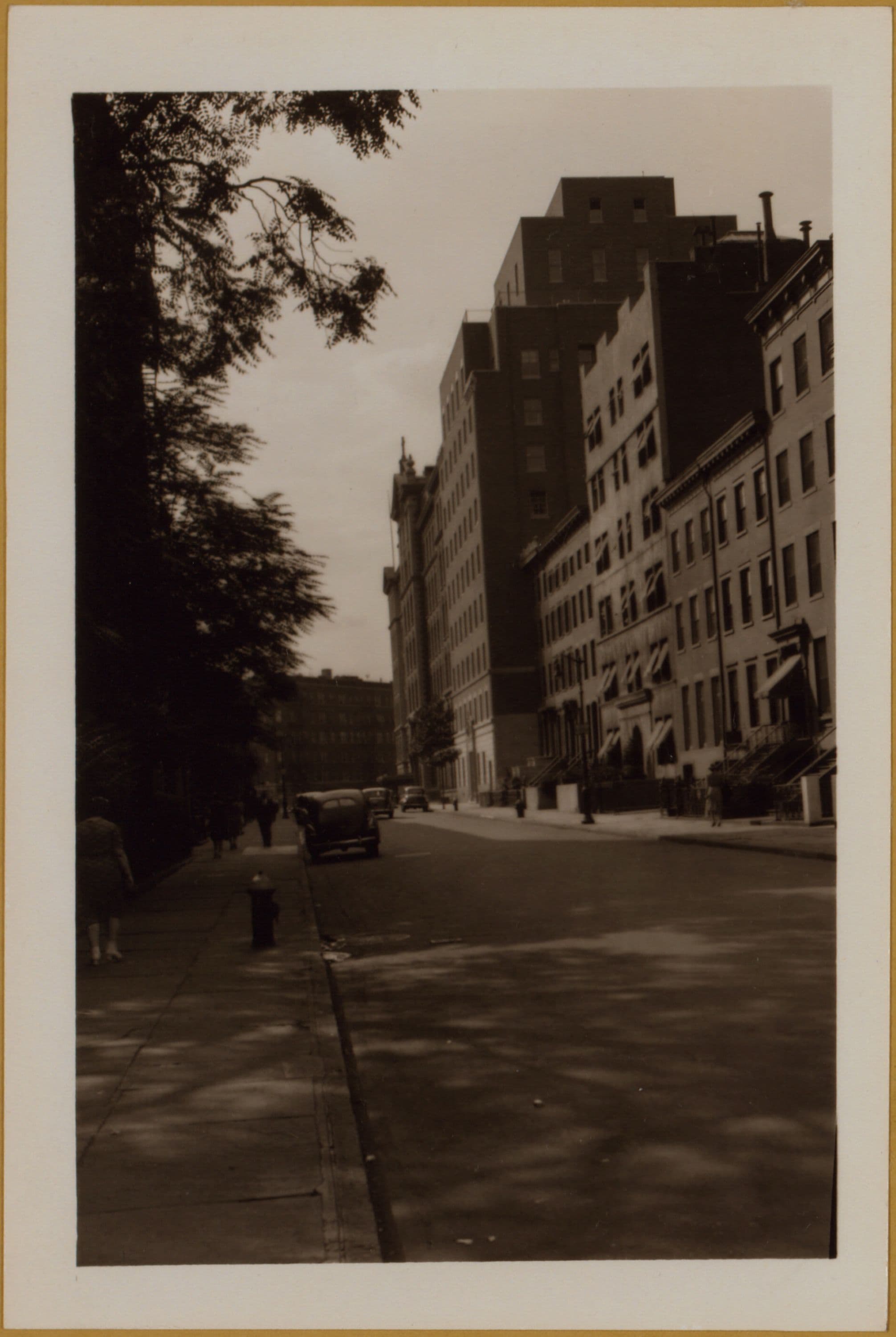 Manhattan: 11th Street - 7th Avenue