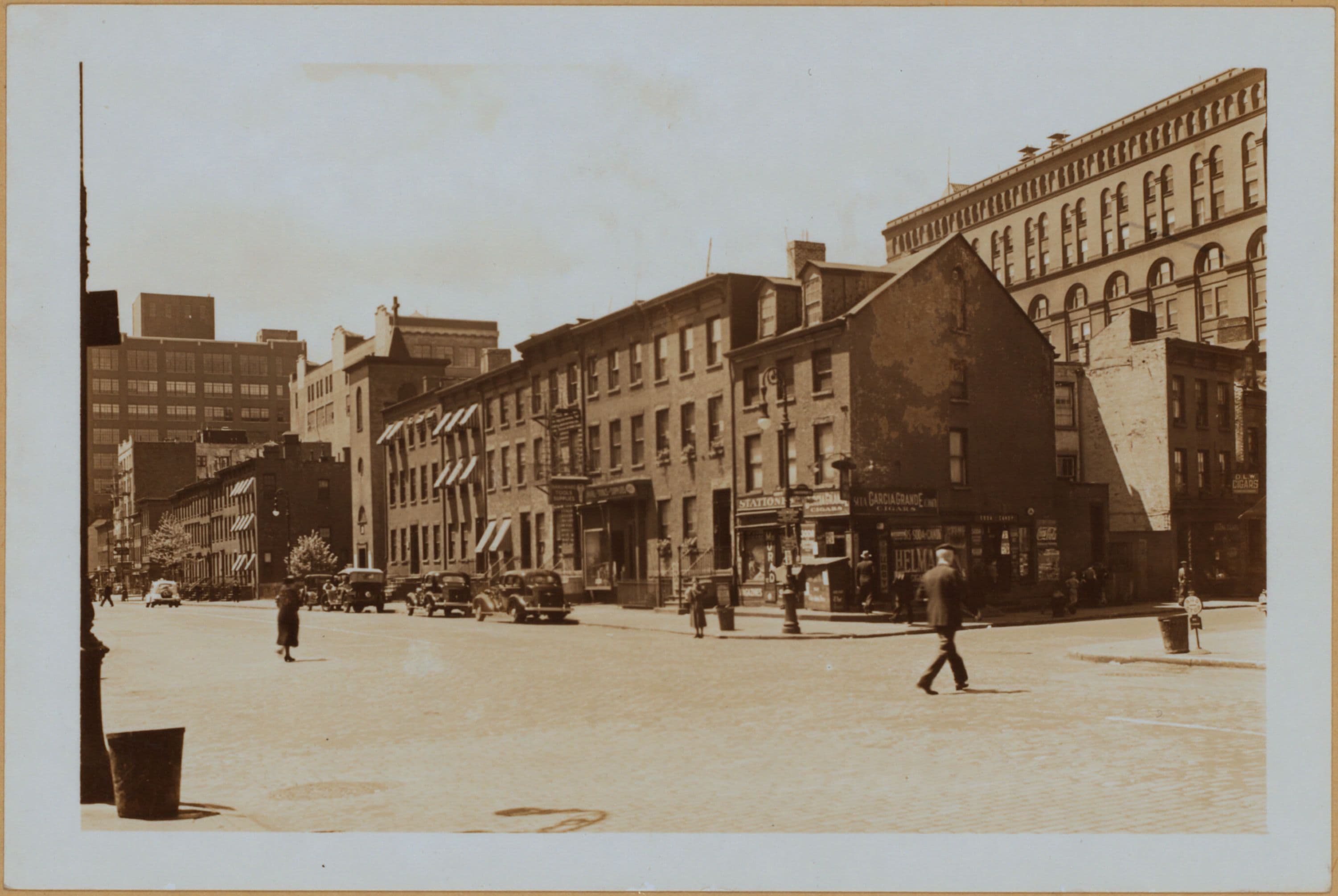 Manhattan: Hudson Street - Christopher Street