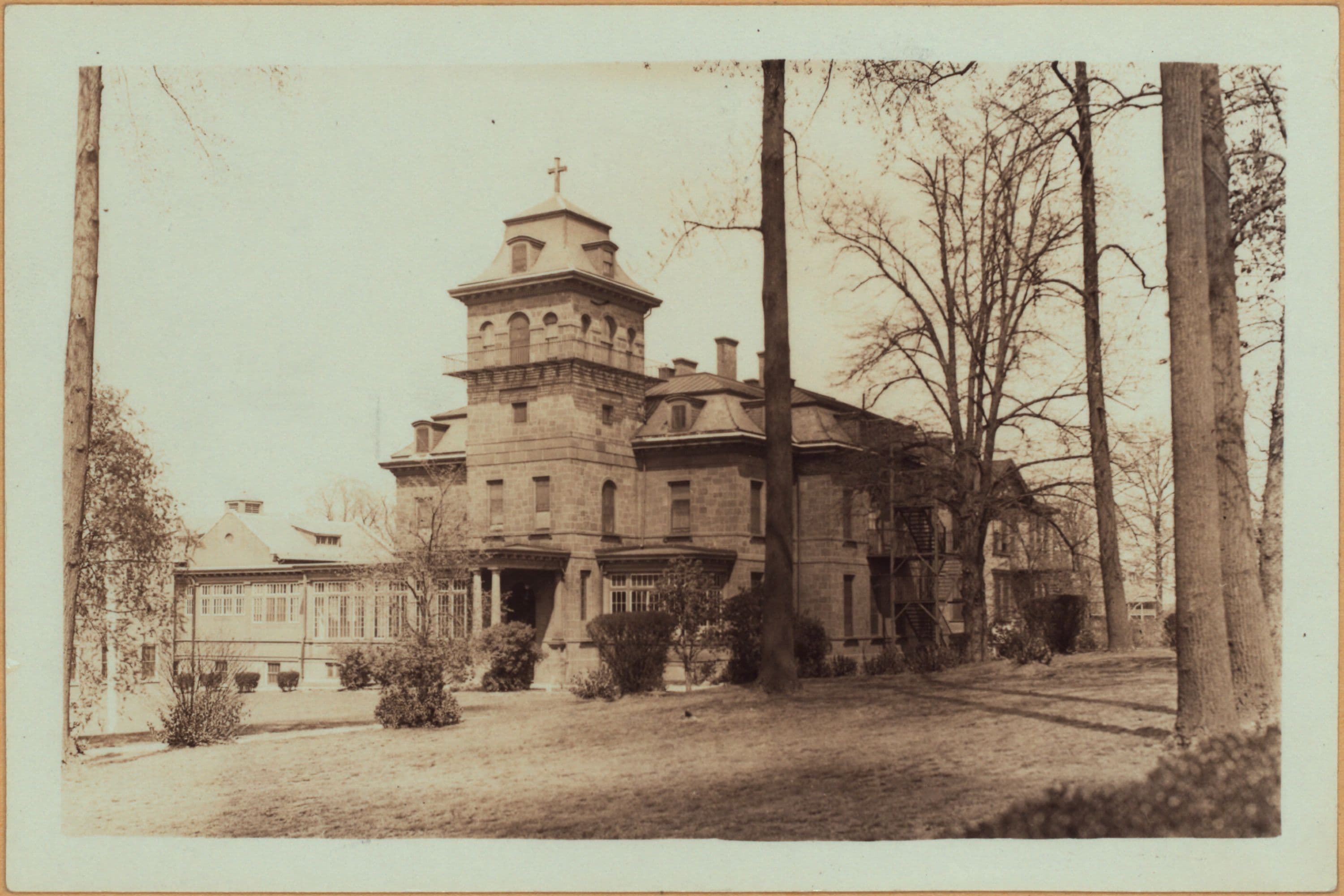 Richmond: Castleton Avenue - Bard Avenue