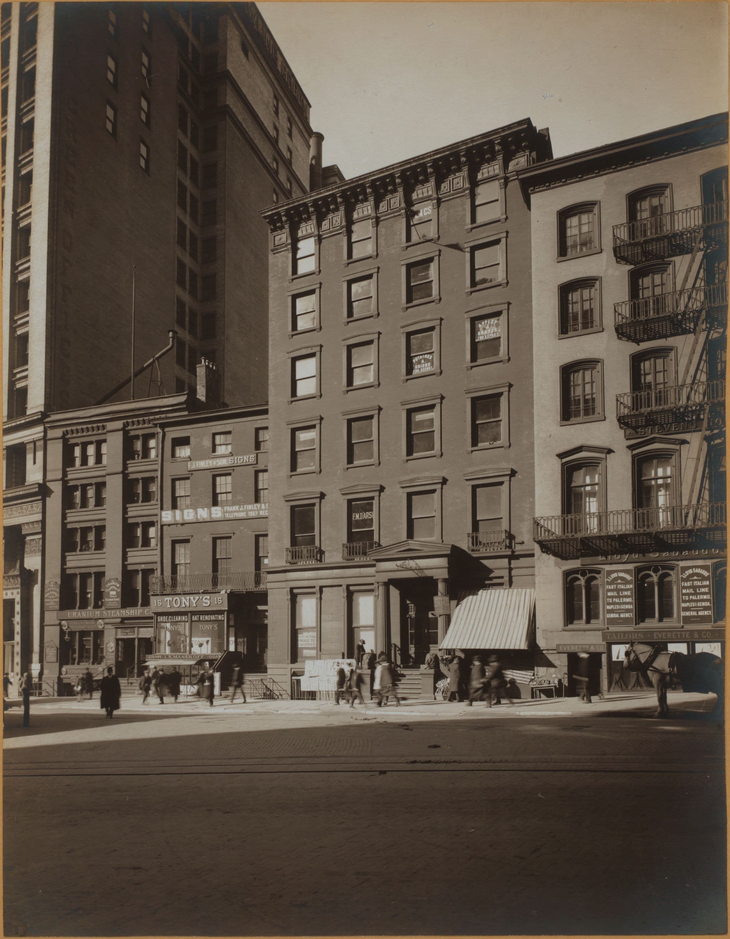 Manhattan: Broadway - Morris Street