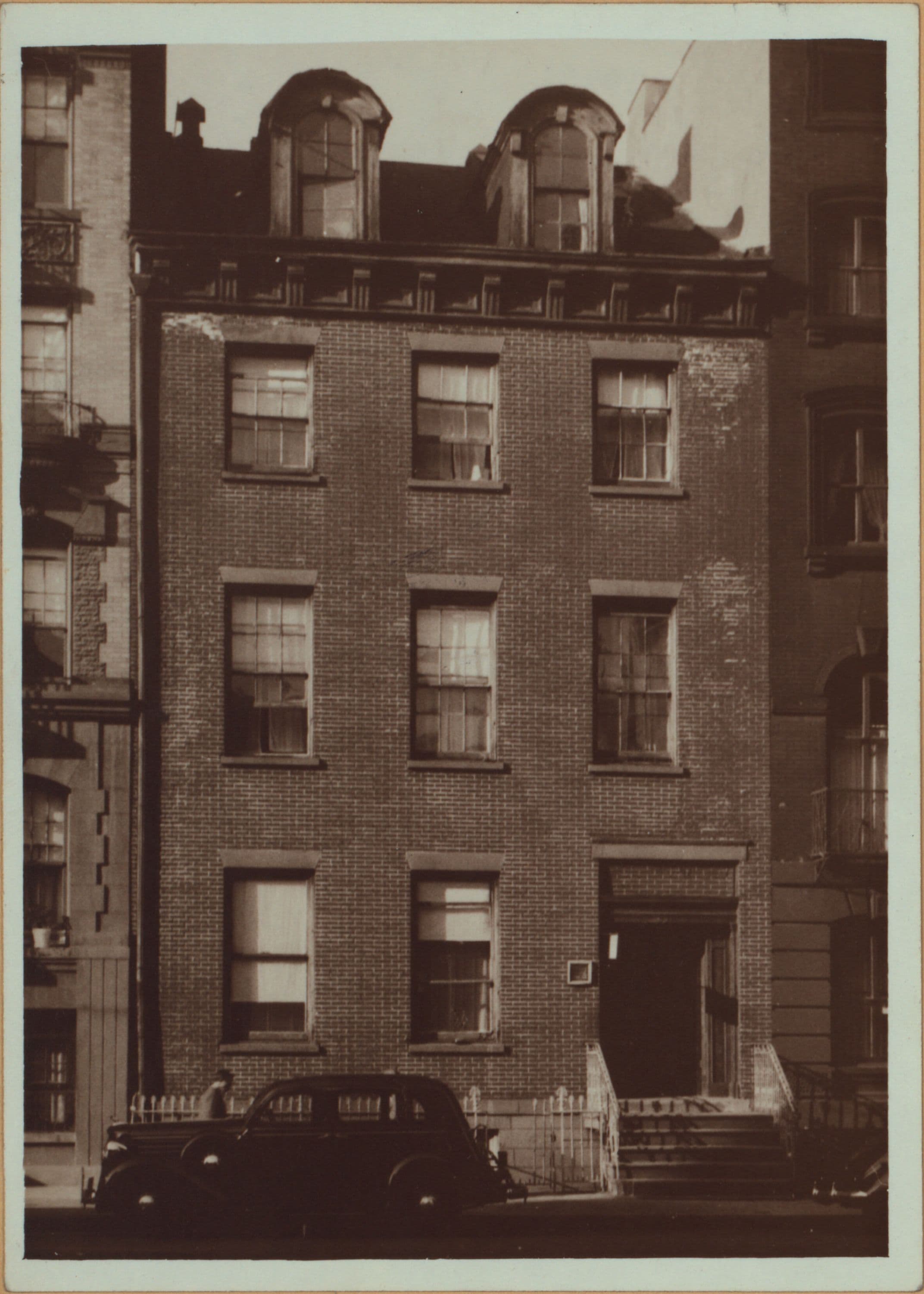 Manhattan: Stuyvesant Street - 2nd Avenue