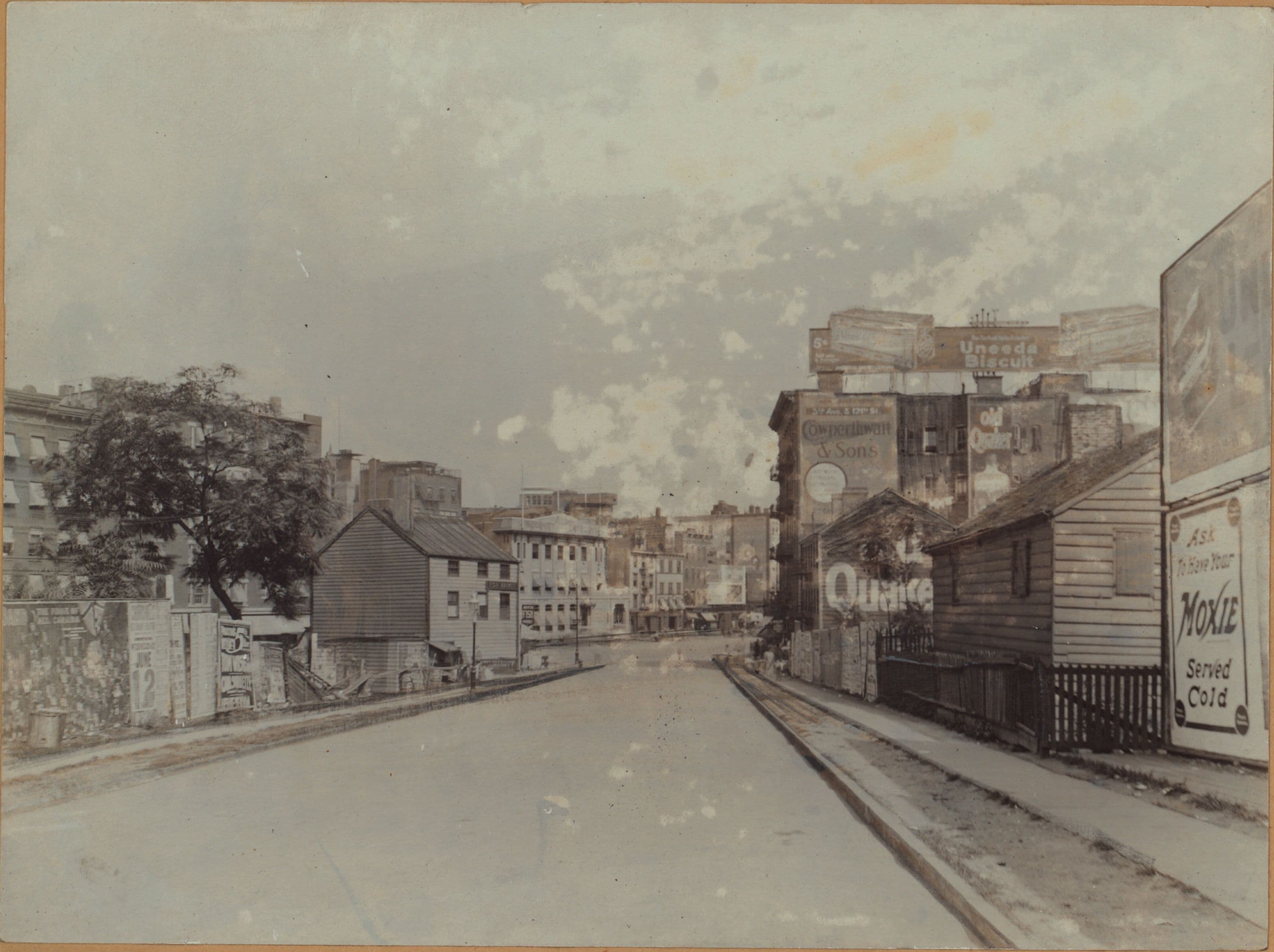 Manhattan: Tiemann Place - Broadway, 1915