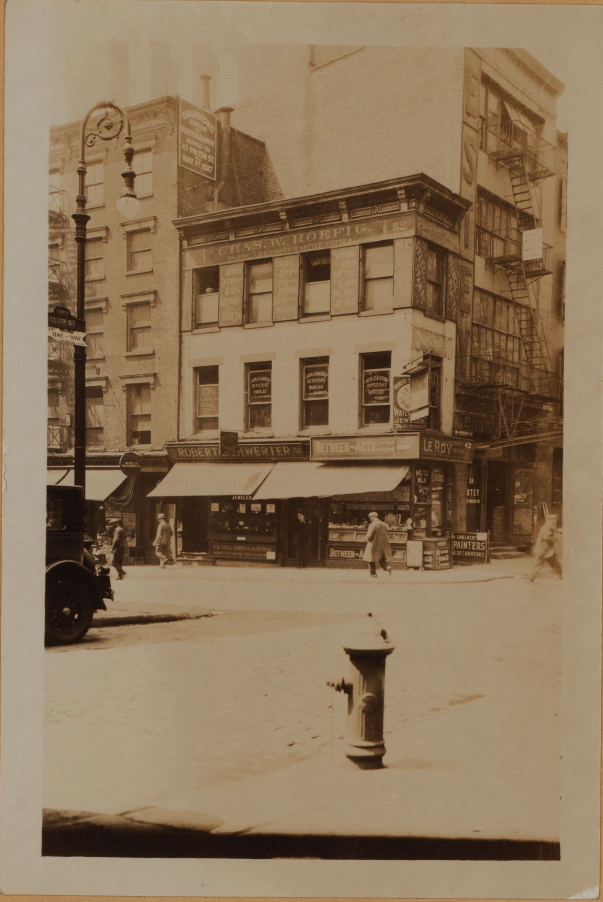 Manhattan: Fulton Street - Cliff Street