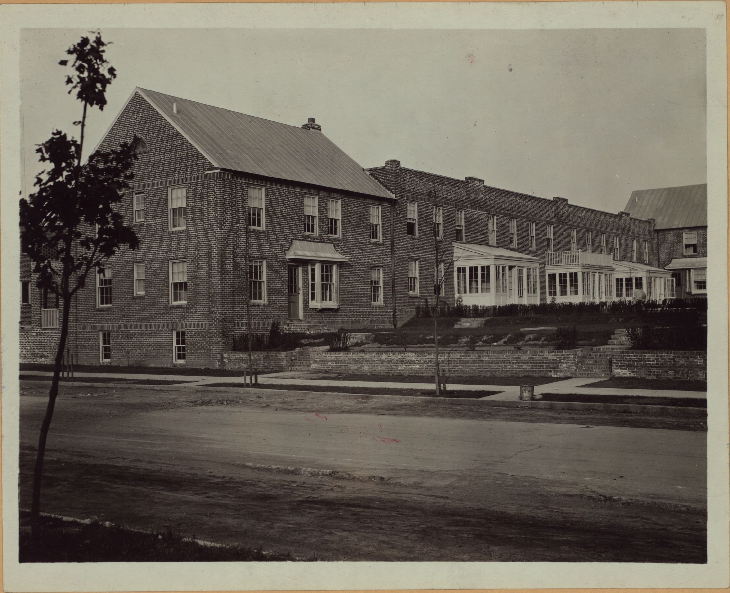Queens: 39th Avenue - 48th Street