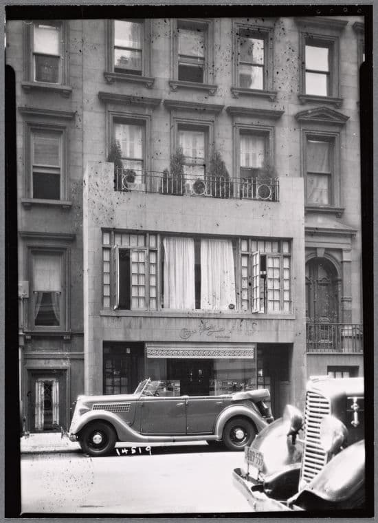 C. MacVeady Inc. Importers (Gowns); convertible auto: 62 E. 56th St.- Park Ave., Manhattan