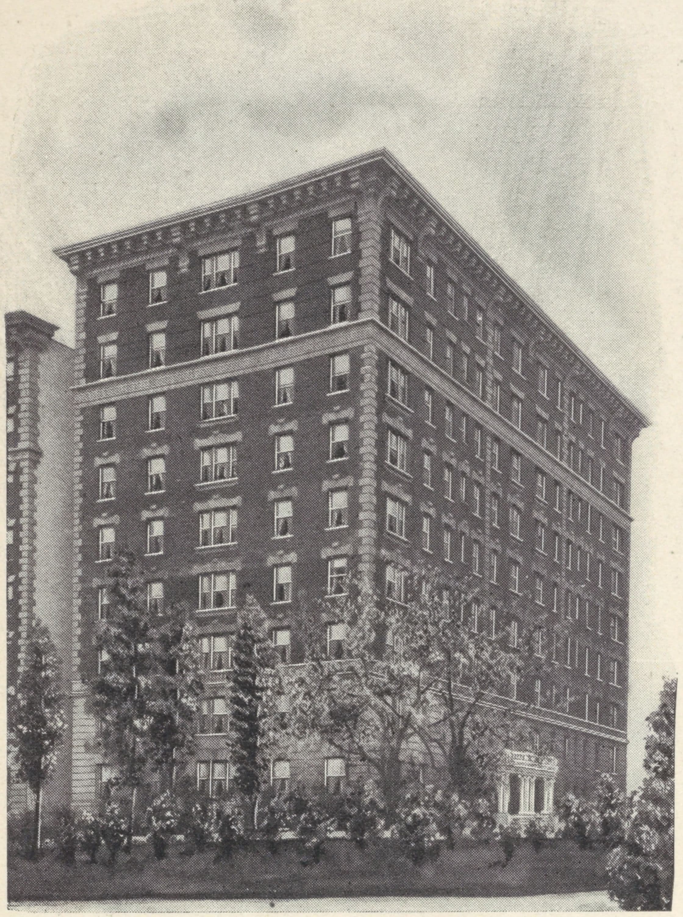 The St. Denis, N.E. corner Riverside Drive and 92nd Street ; Plan of upper floors ; Plan of first floor., 1908