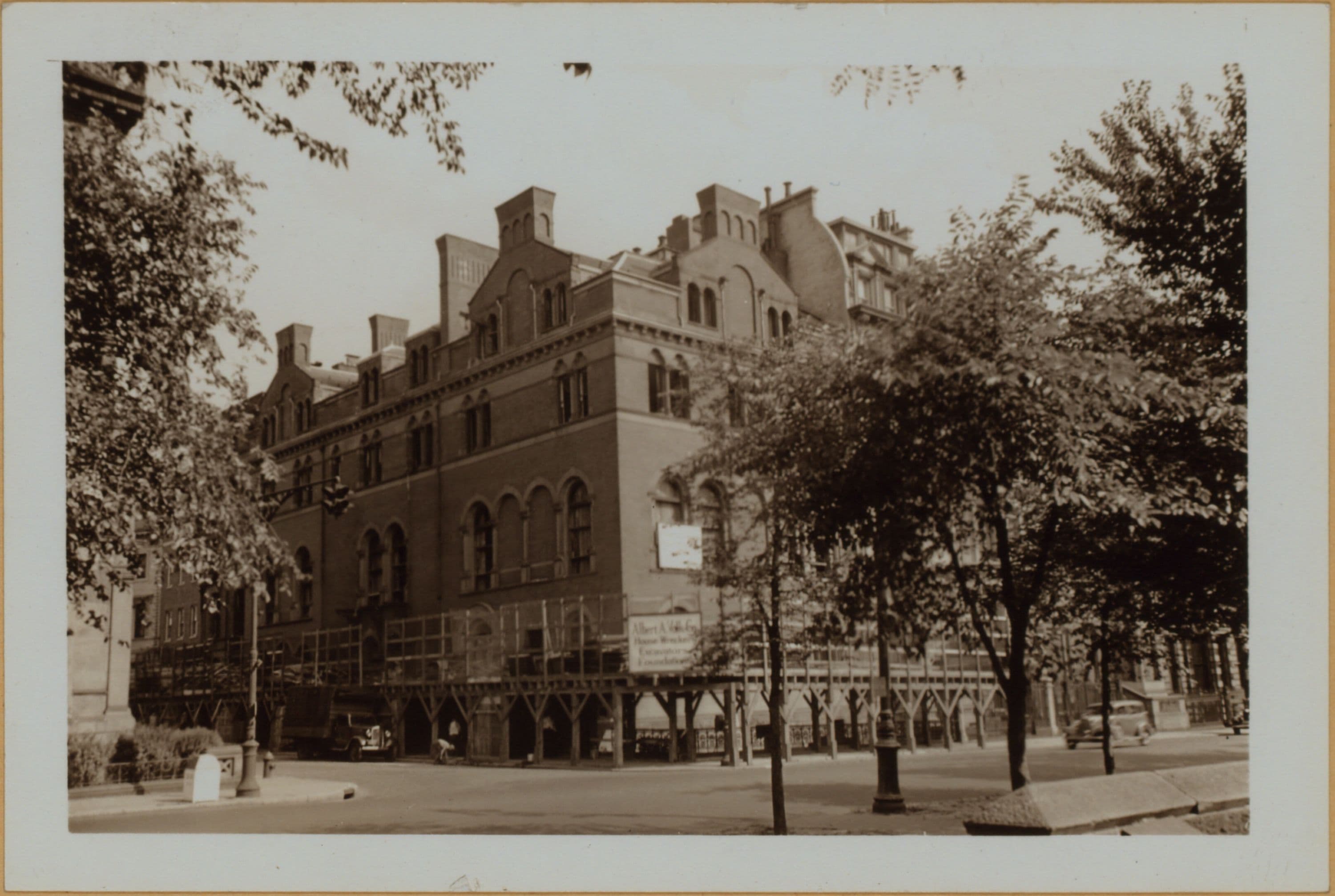 Manhattan: 5th Avenue - 69th Street