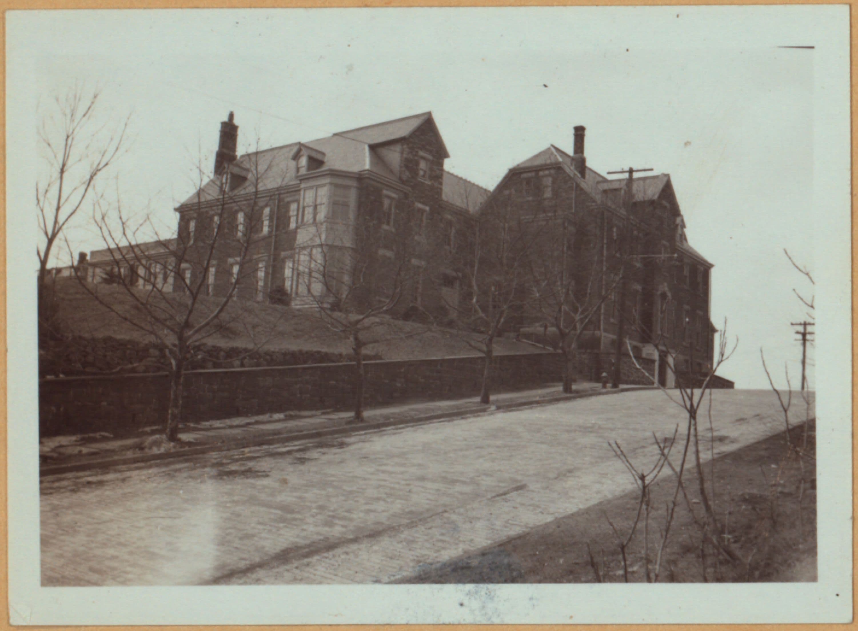 Richmond: Austin Place - Victory Boulevard