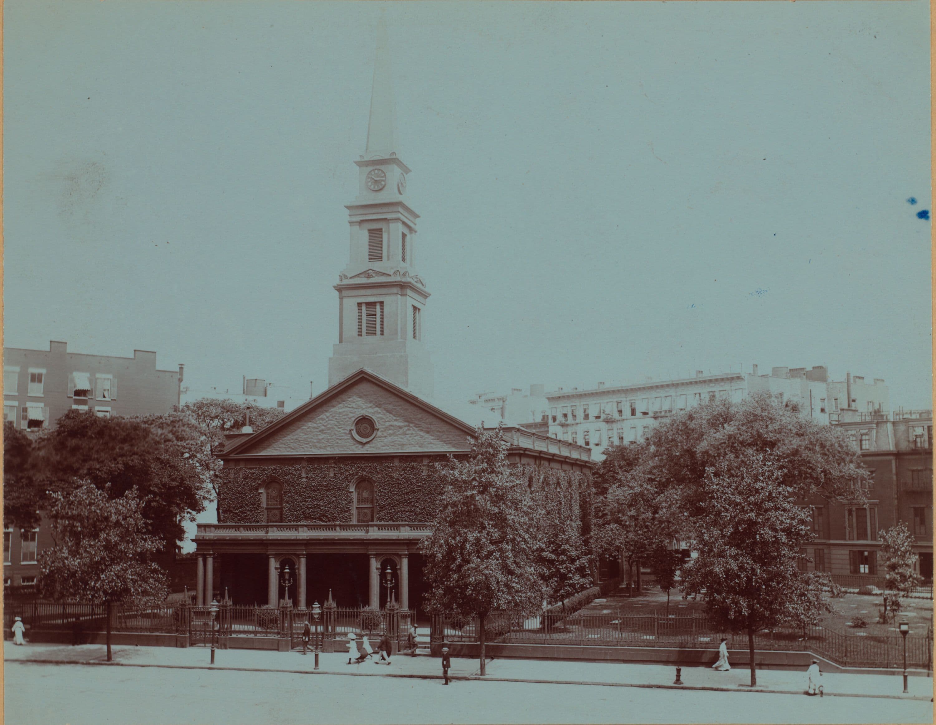 Manhattan: Stuyvesant Place - 2nd Avenue