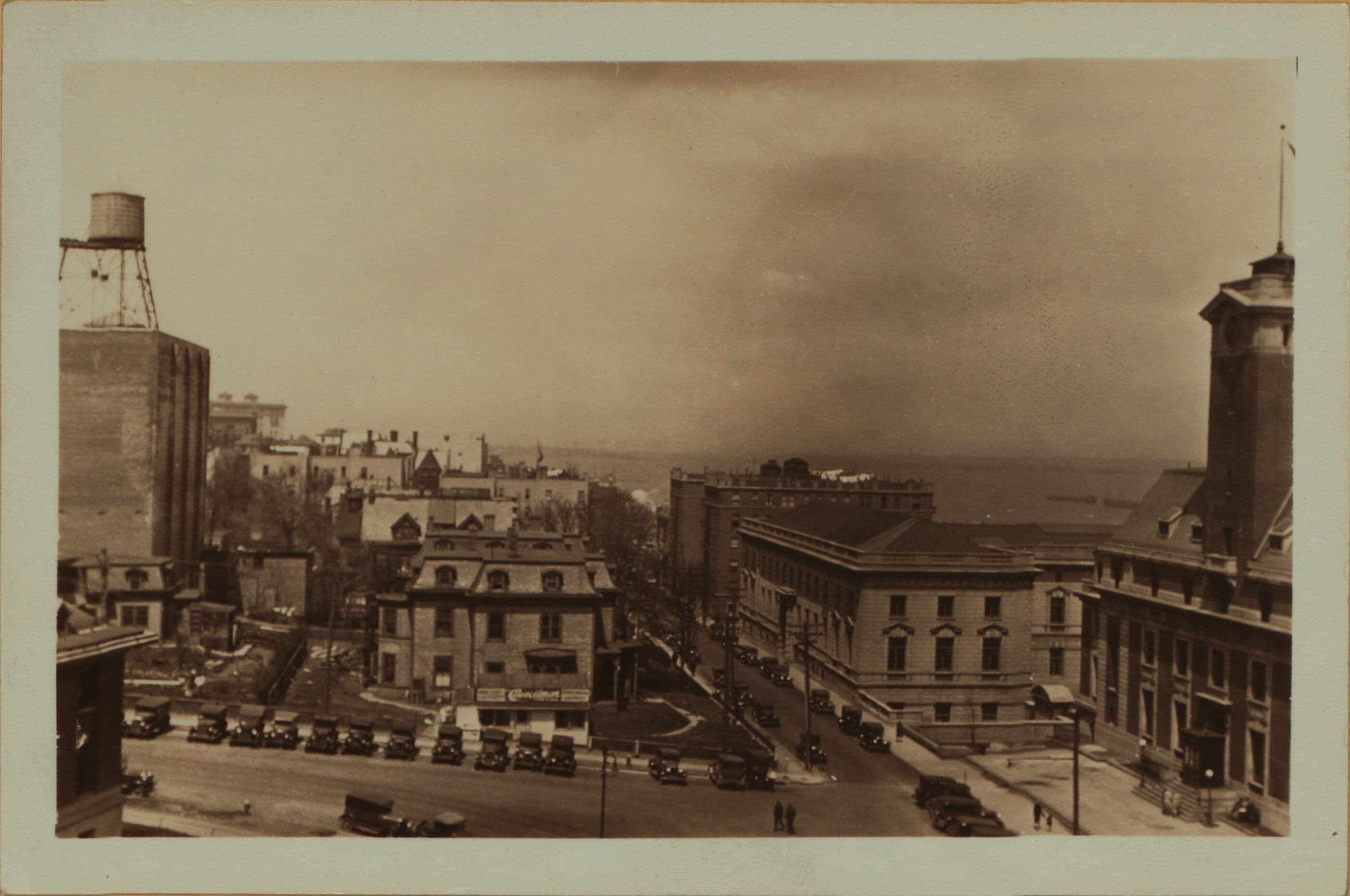 Richmond: Stuyvesant Place - Hyatt Street