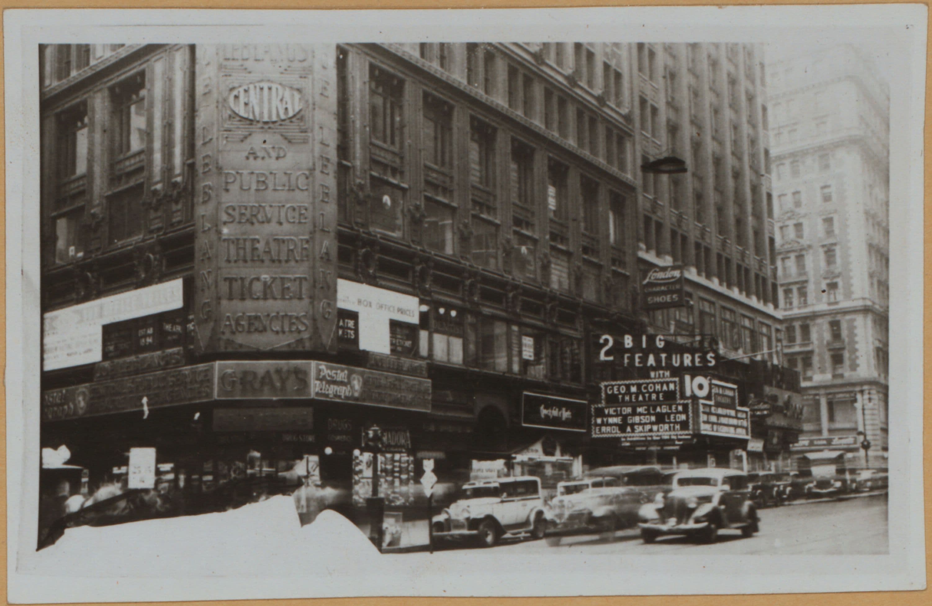 Manhattan: Broadway - 42nd Street