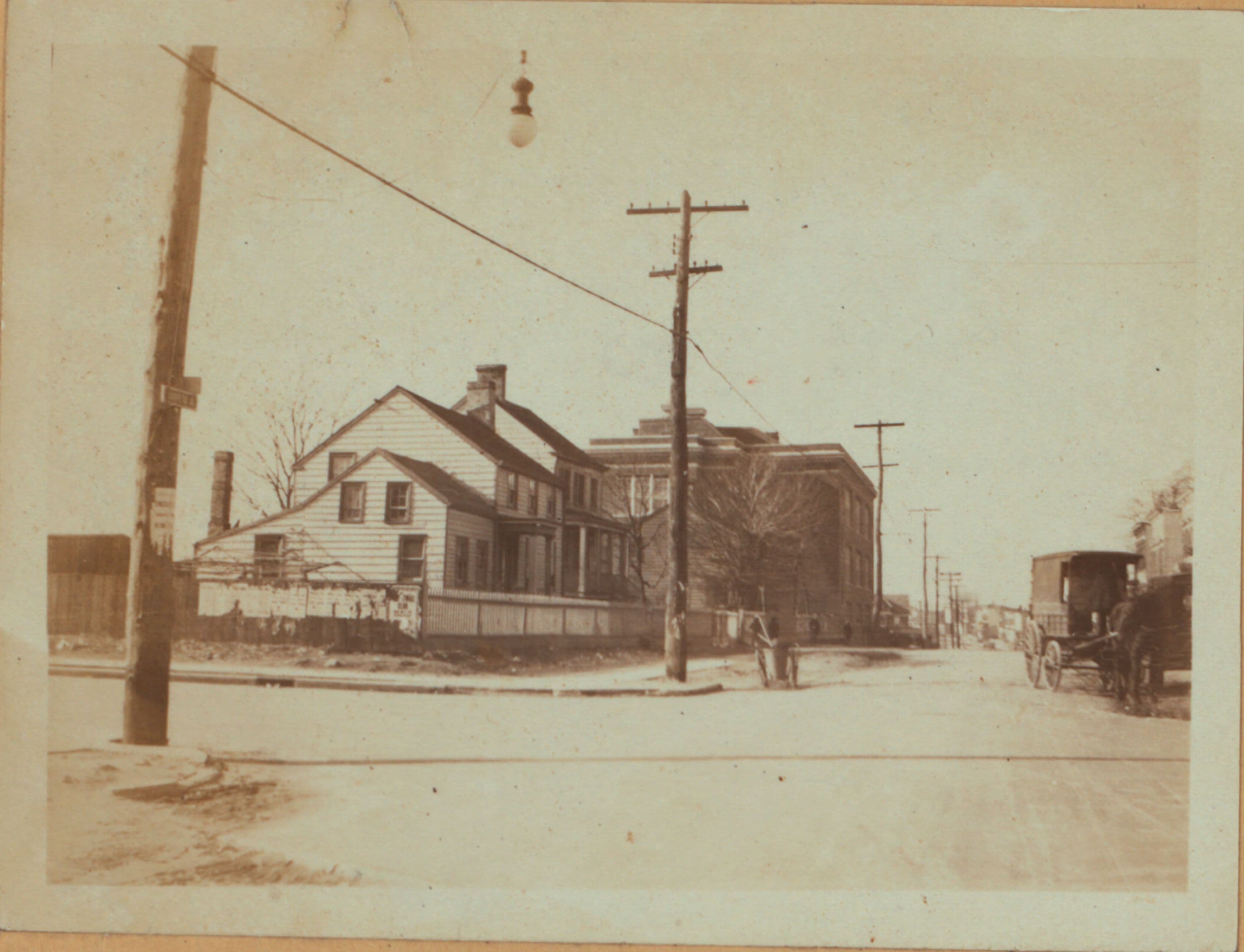 Queens: Maspeth Avenue - 61st Street