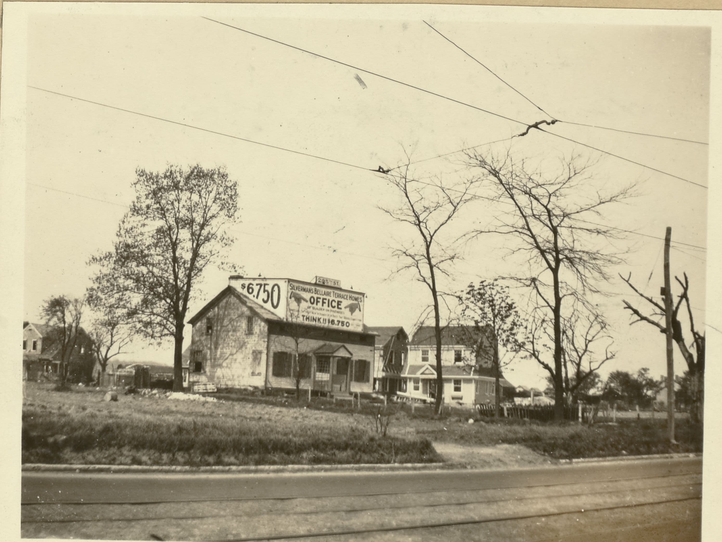 Queens: Jamaica Avenue - 205th Street