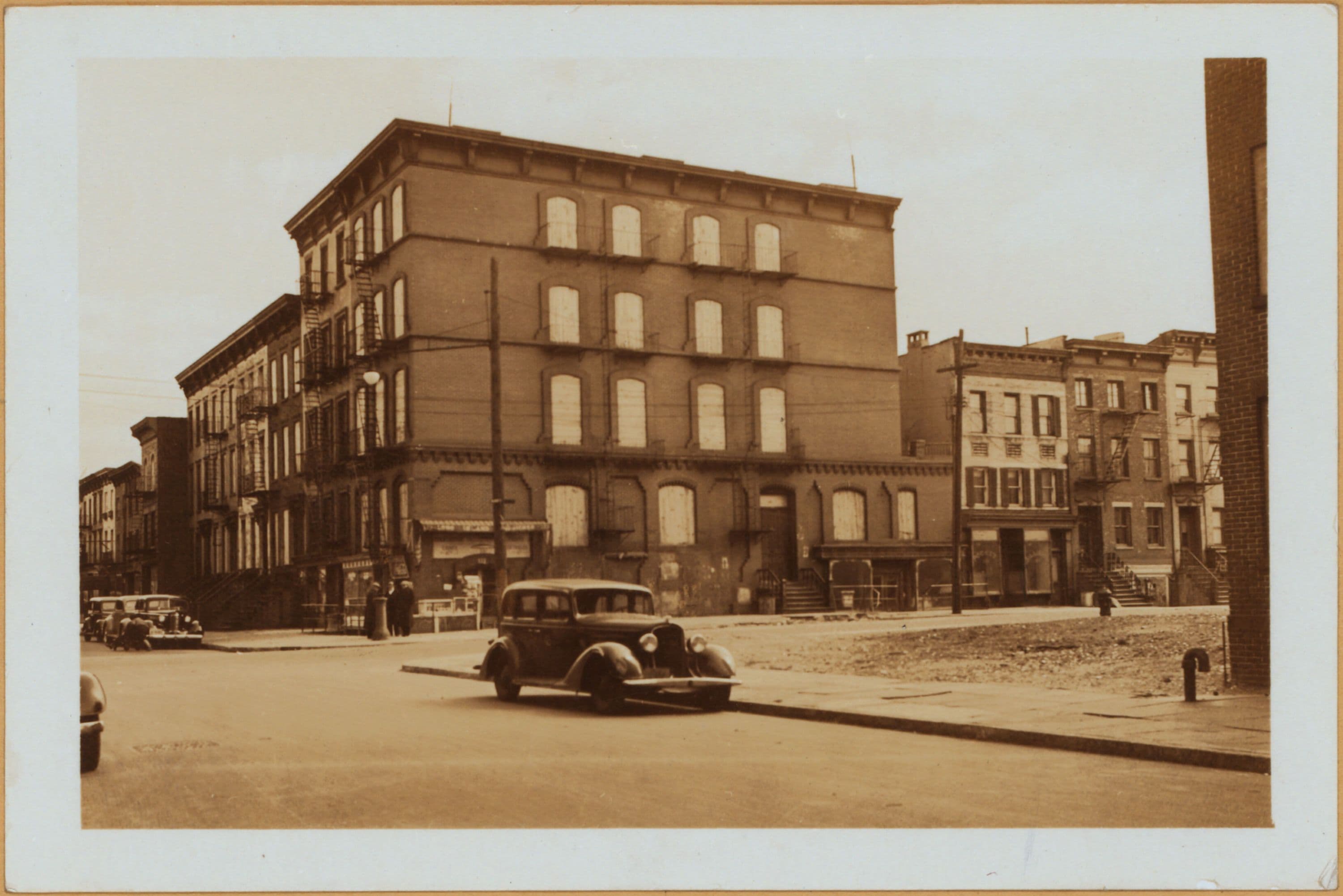 Brooklyn: Van Brunt St. - President St.