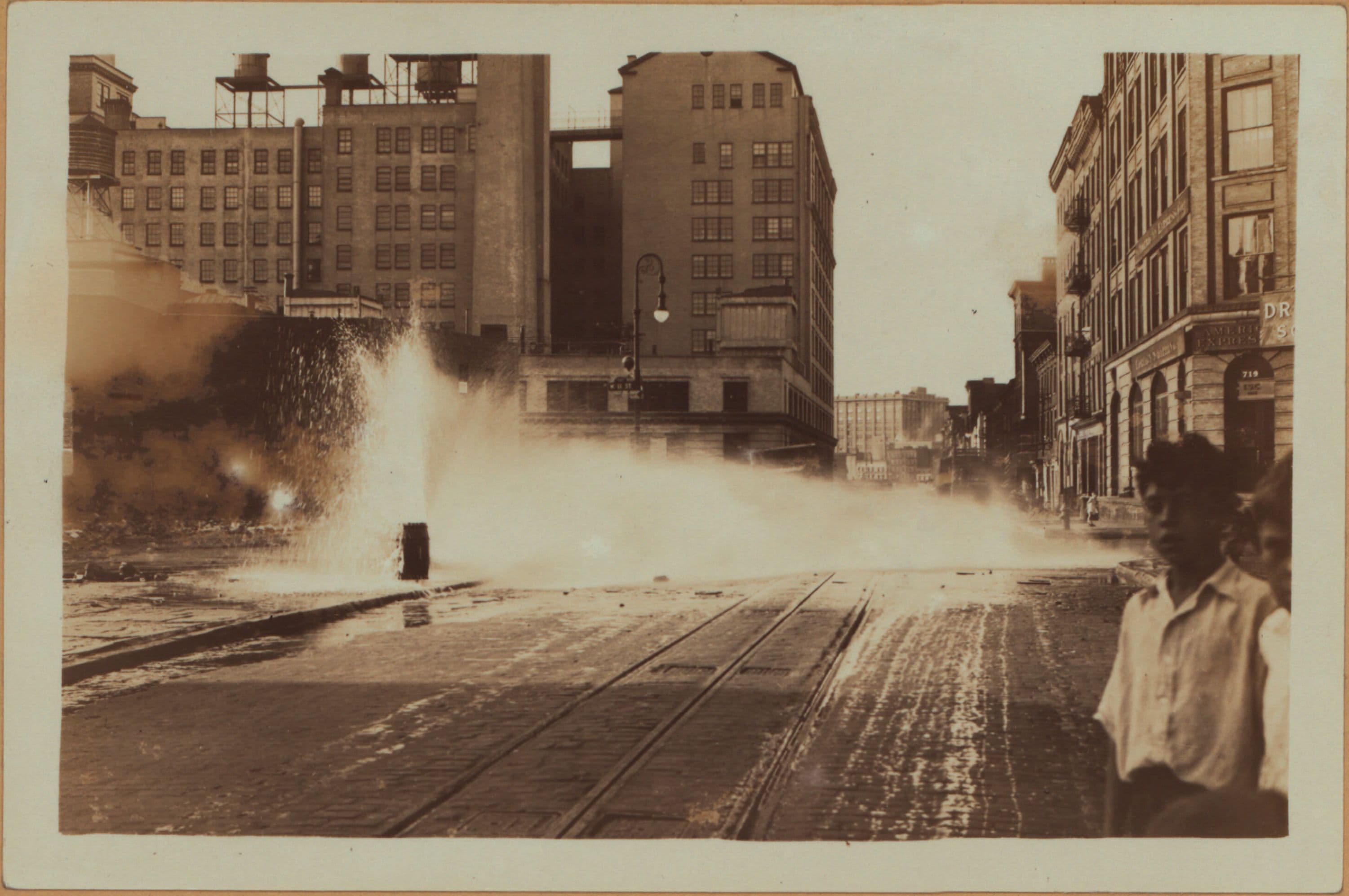 Manhattan: Washington Street - 11th Street, 1932–1933