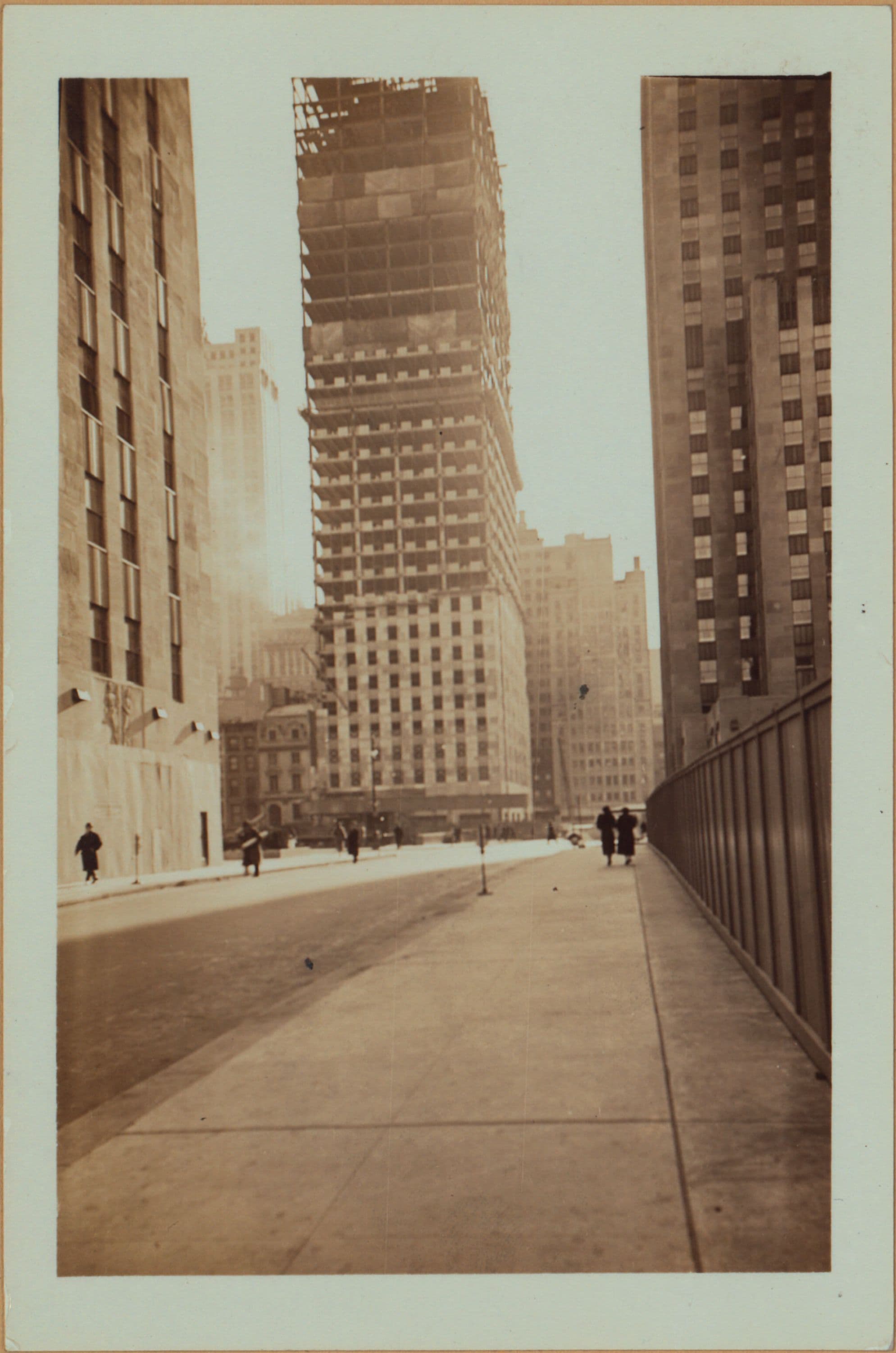 Manhattan: Rockefeller Plaza - 49th Street