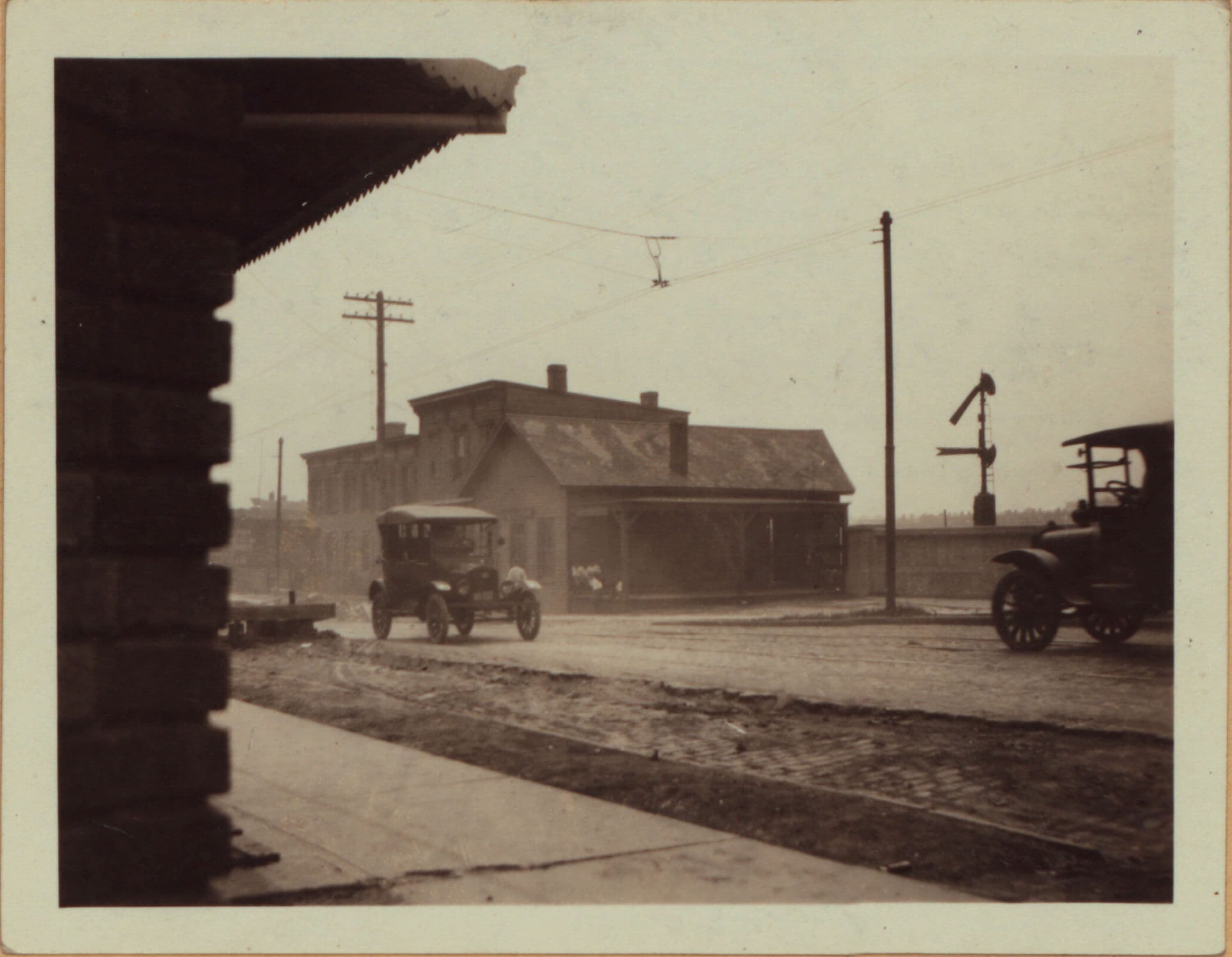 Queens: Metropolitan Avenue - Fresh Pond Road