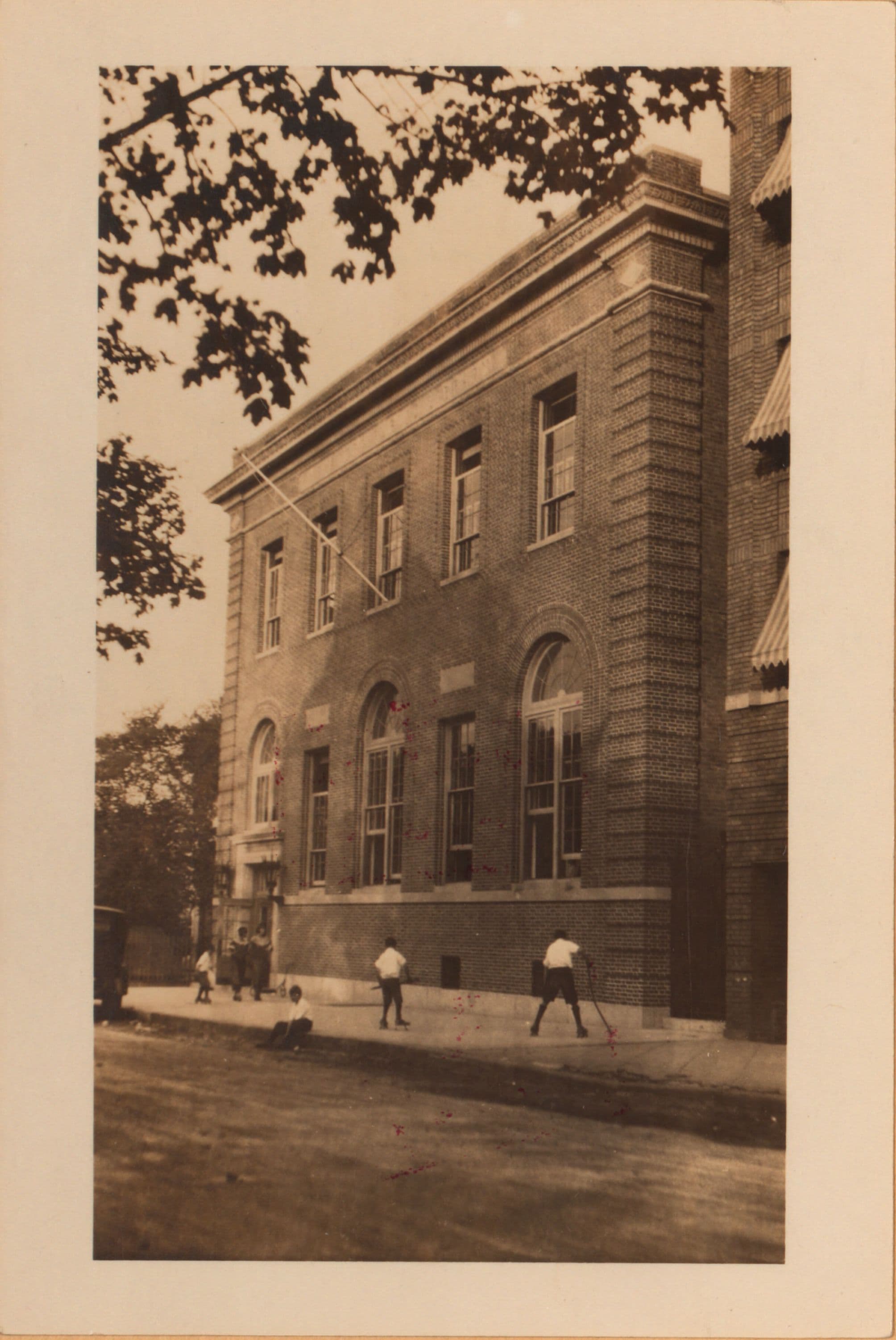 Bronx: Bainbridge Avenue - Fordham Road (East)