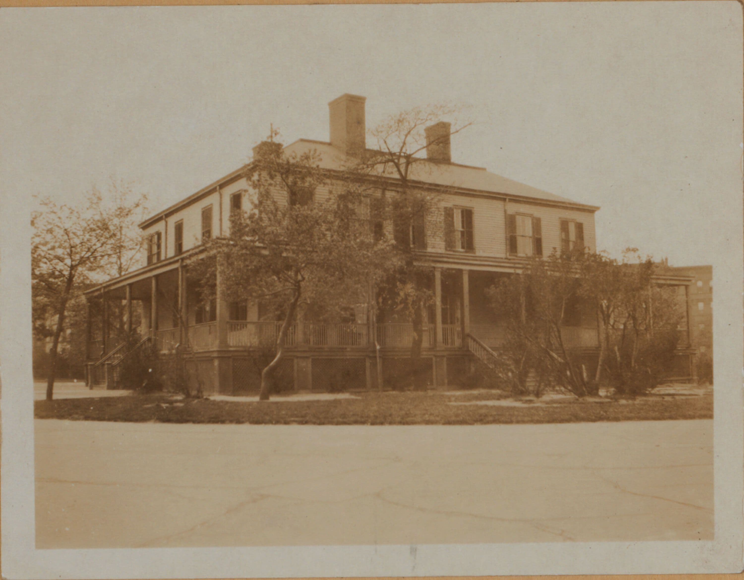 Manhattan: East End Avenue - 88th Street (East)